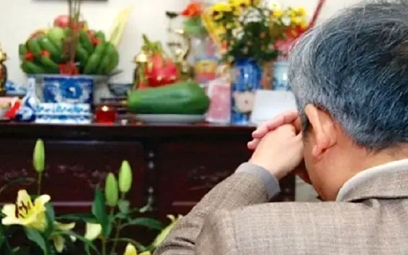 Chi tiết mẫu văn cúng Thổ Công ngày Rằm mùng 1