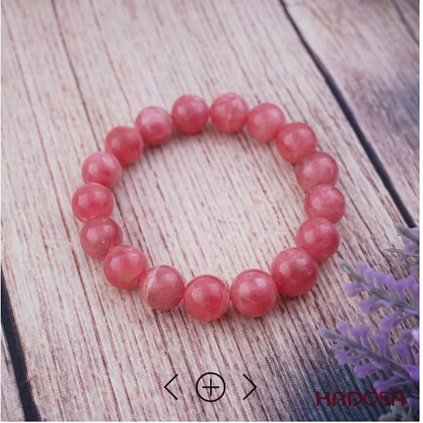 Vòng đá đào hoa hợp với người mệnh Thổ và mệnh Hỏa