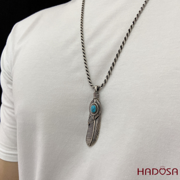 Mặt dây chuyền bạc Thái Lông Vũ