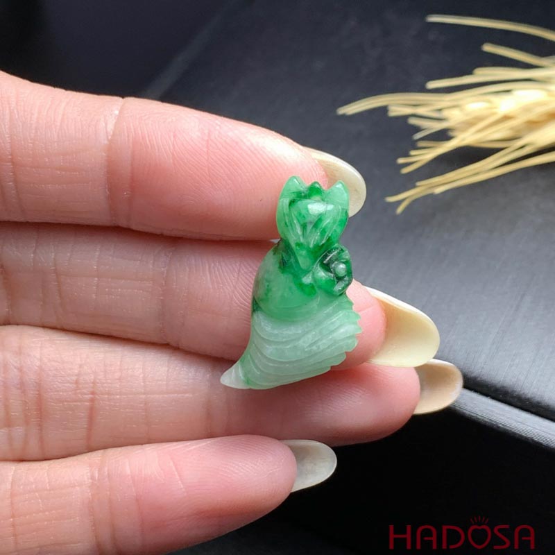 Cữu Vĩ Hồ Ngọc Cẩm Thạch vân lý