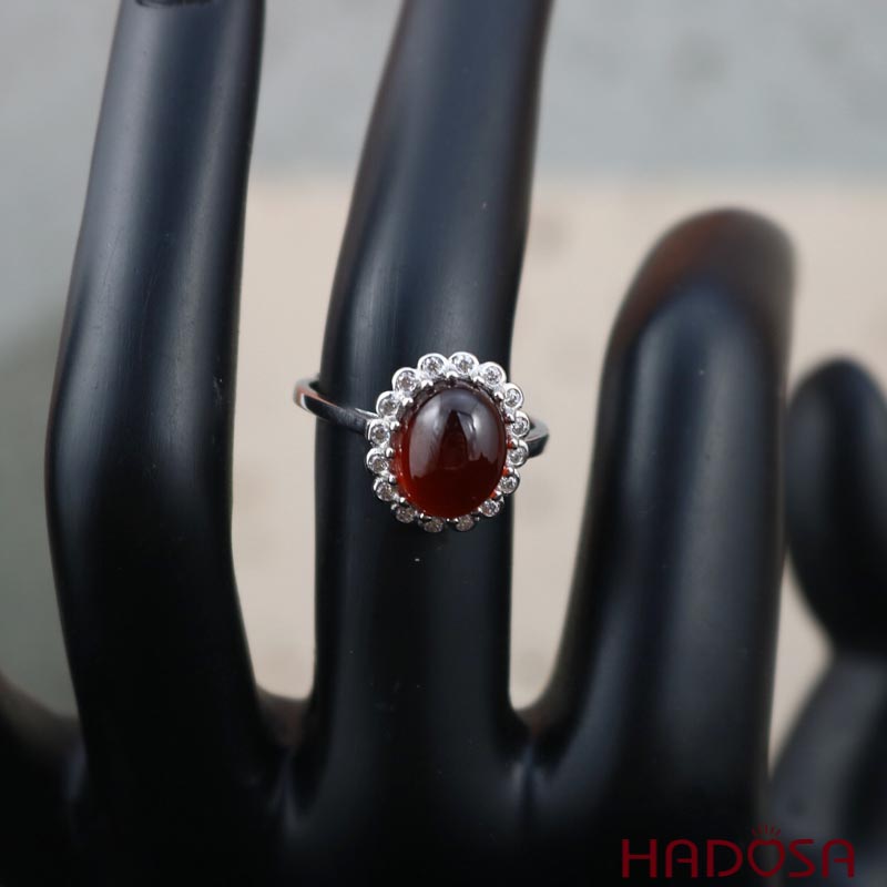 Nhẫn bạc đính đá Garnet 8*10