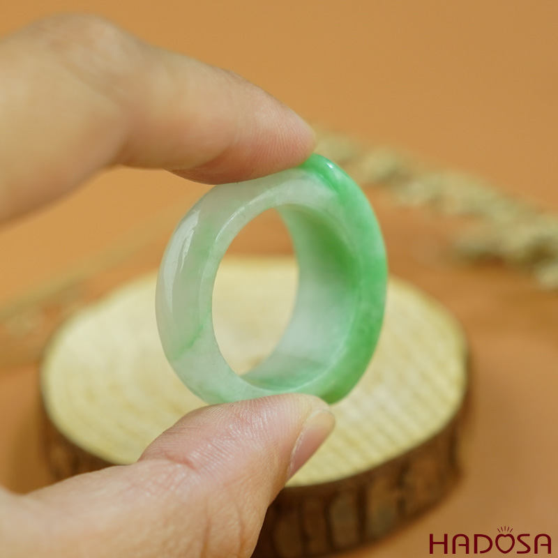 Nhẫn Cẩm Thạch yên ngựa trắng lý size 26