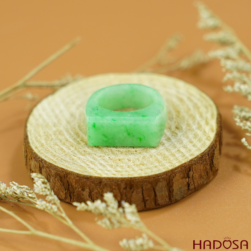 Nhẫn Cẩm Thạch mặt vuông xanh lý size 26