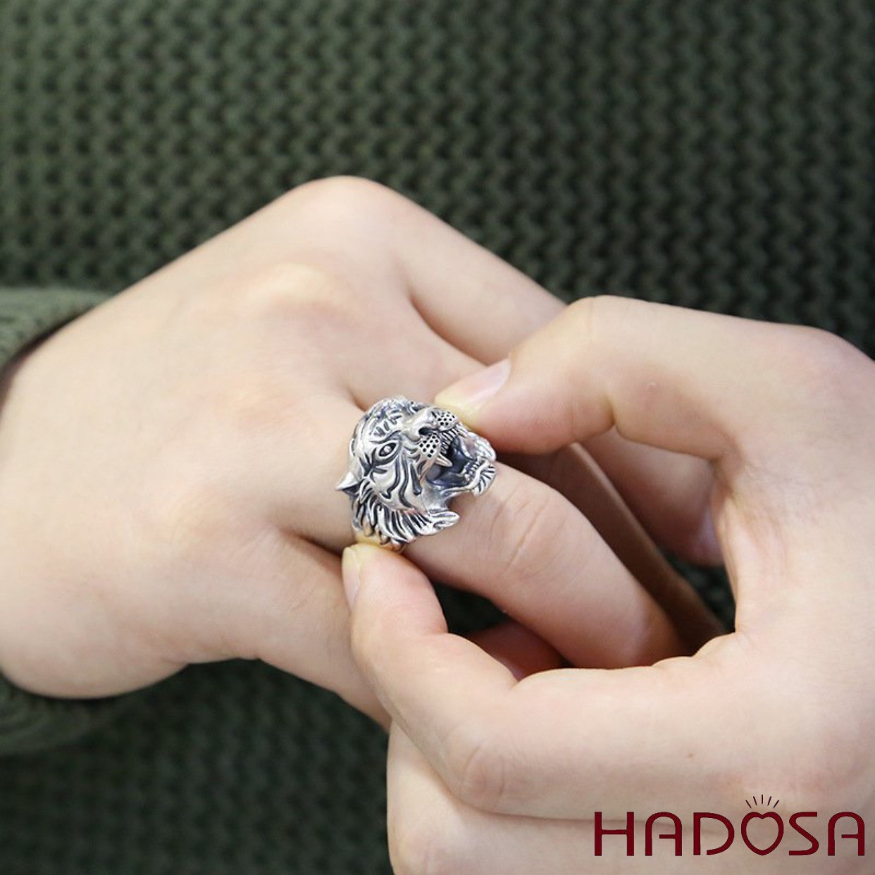 Nhẫn bạc Thái nam đâu hổ biểu tượng cho sự mạnh mẽ