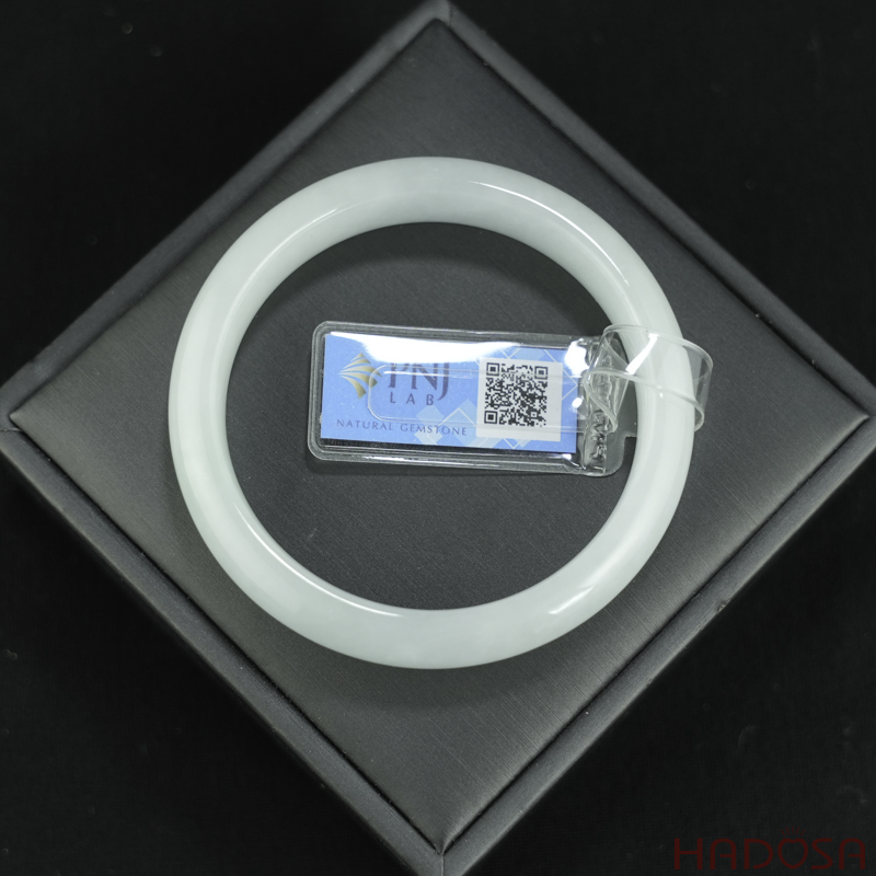 Vòng Ngọc Cẩm Thạch oval trắng trong vân xanh ni 54