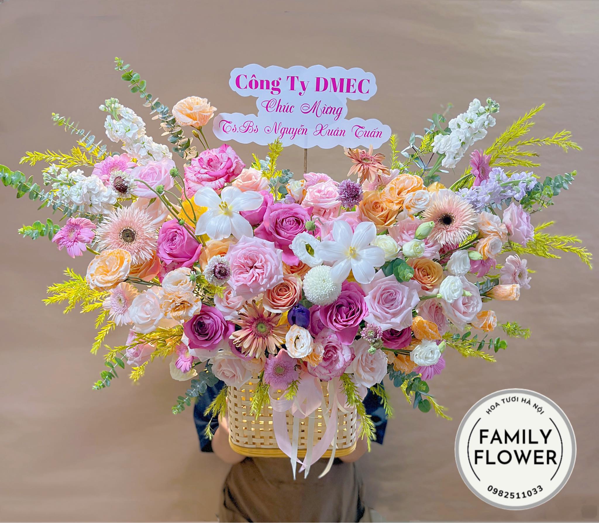 Lẵng hoa tươi tone hồng tặng chúc mừng tại quận Ba Đình Hà Nội ! Mua hoa tươi online Hà Nội