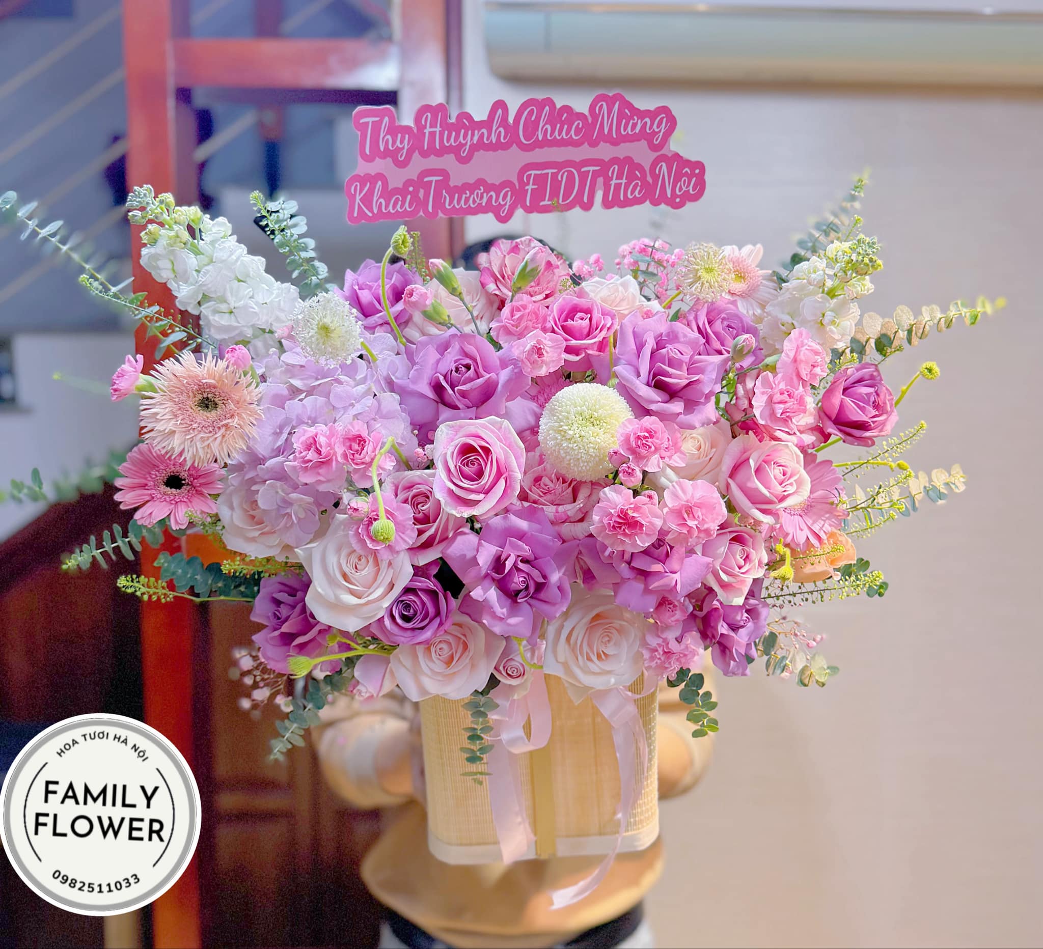 Lẵng hoa tone tím tặng khai trương ở quận Thanh Xuân Hà Nội . Hoa tươi Thanh Xuân