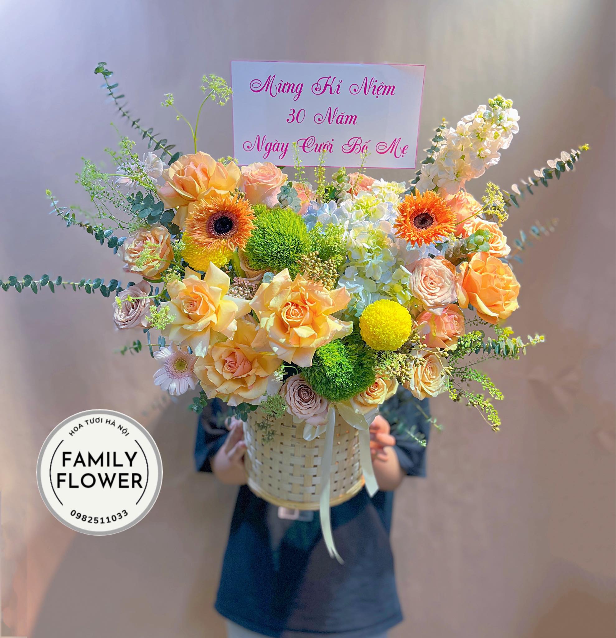 Lẵng hoa kỷ niệm ngày cưới ! Hoa tươi Hà Nội ! Hoa chúc mừng