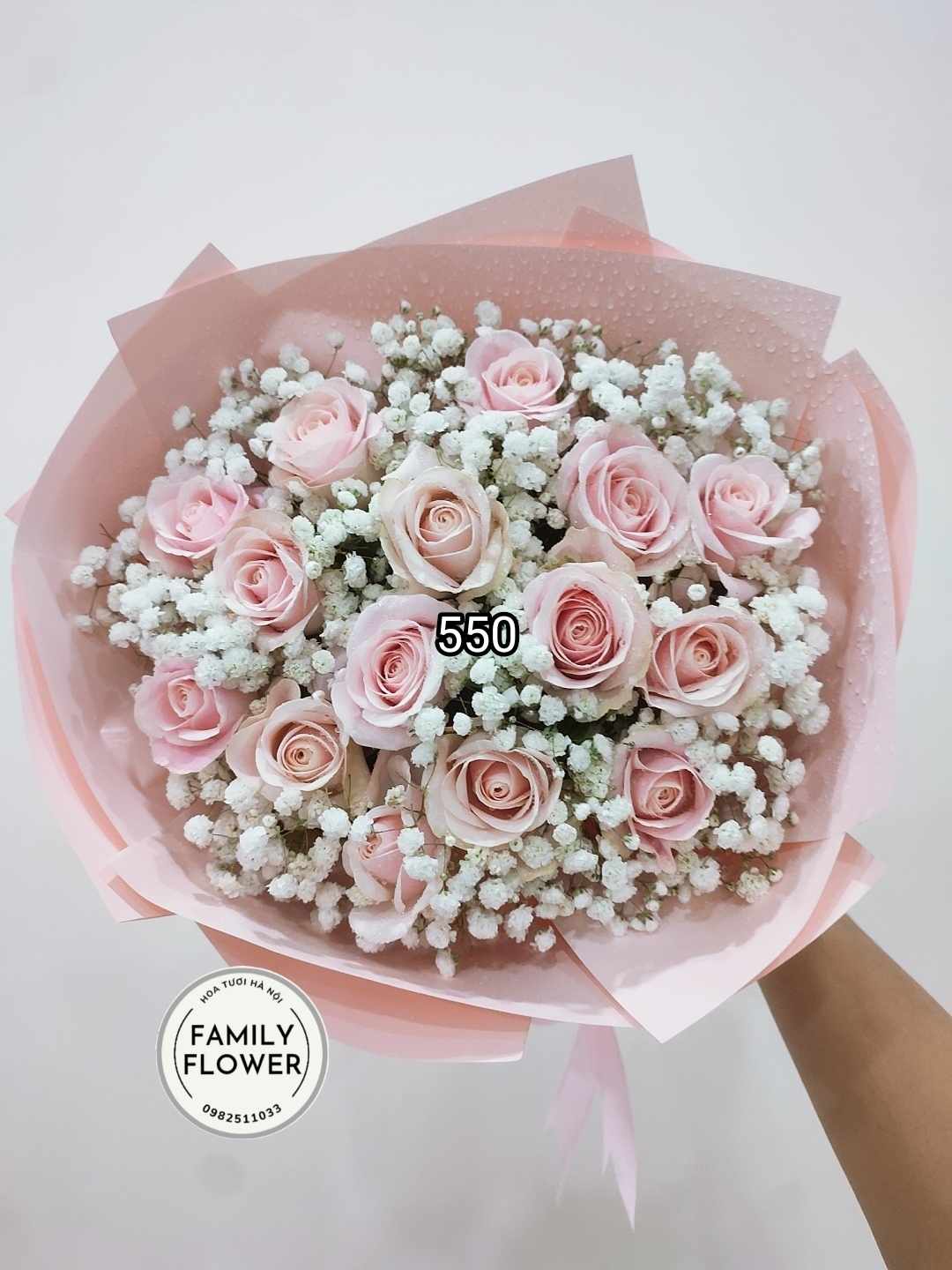 Những bó hoa tươi với nhiều tone màu sắc khác nhau để tặng nhân dịp 20/10 tại Hà Nội