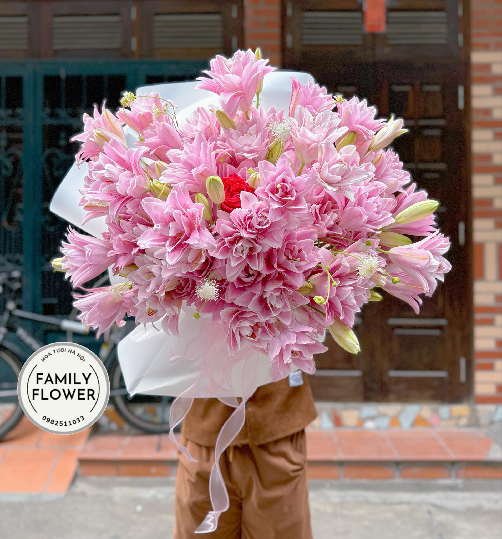 Bó hoa ly kép tặng mẹ nhân dịp sinh nhật ở quận Ba Đình hà Nội ! Hoa ly kép hà nội