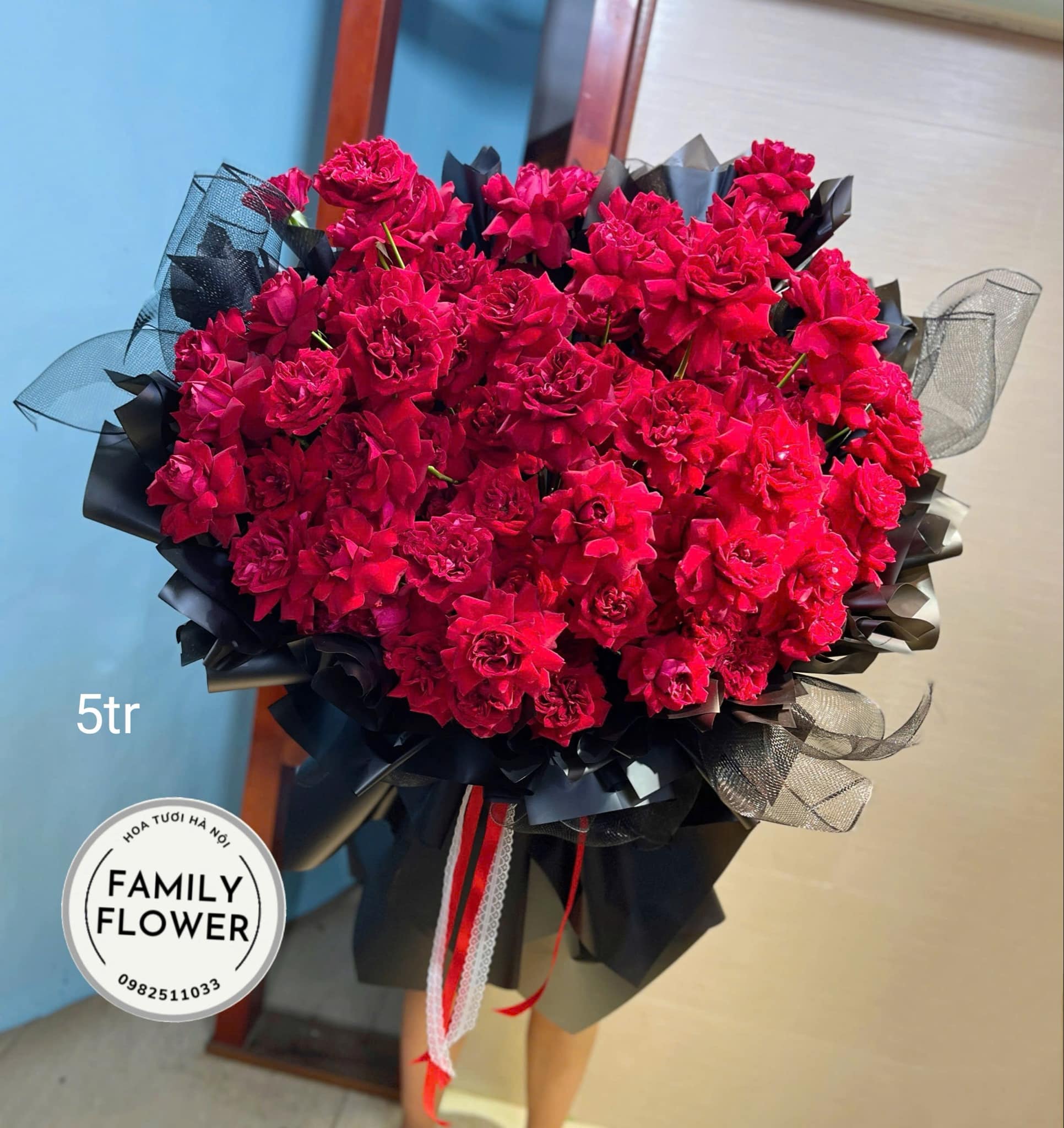 Bó hồng đỏ tặng 20/10 nhân ngày phụ nữ Việt Nam tại Ba Đình Hà Nội ! Hoa chúc mừng tại hà Nội ! Mua hoa tươi online Hà Nội