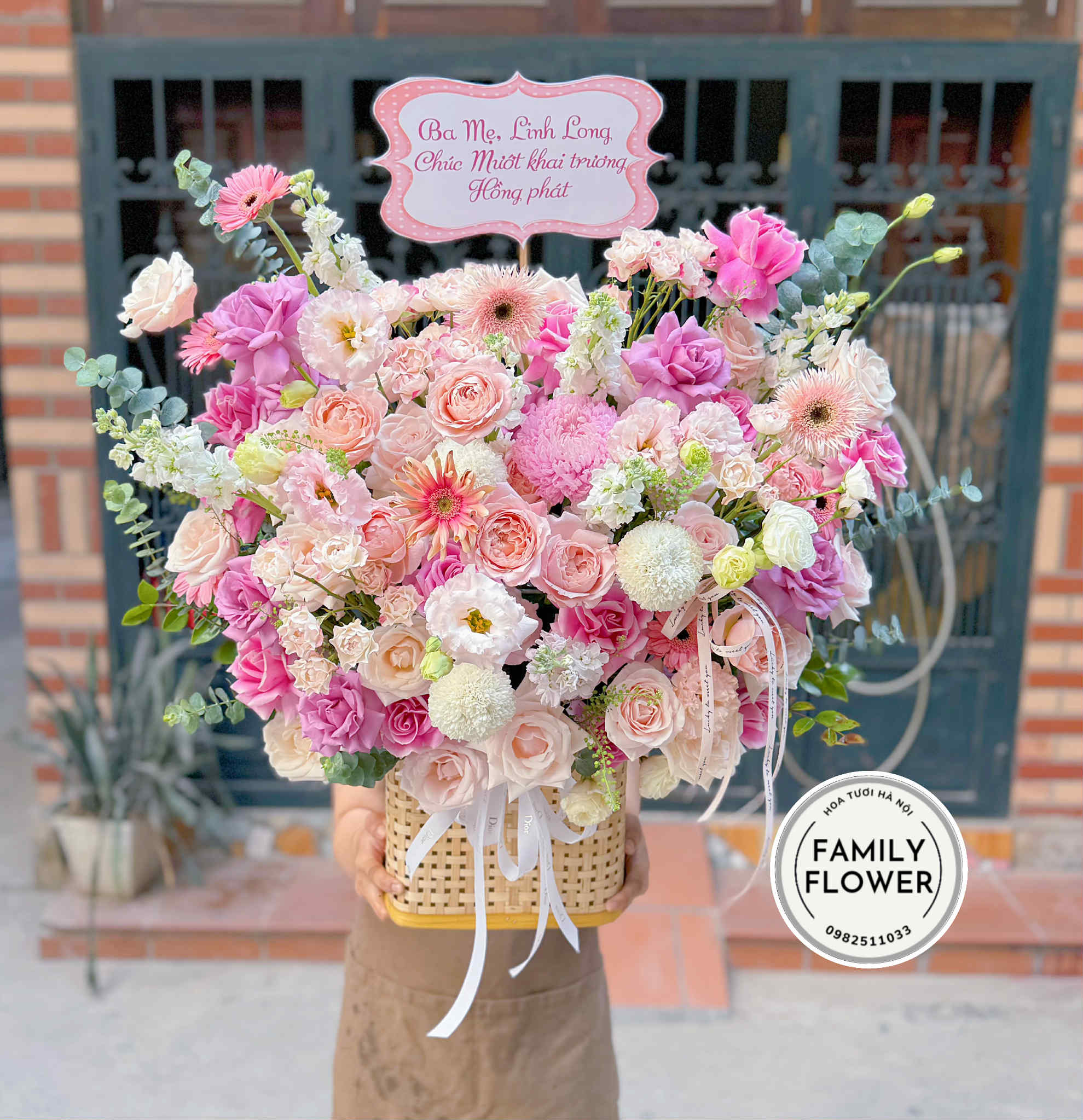 Lẵng hoa tone hồng tặng chúc mừng Hà Nội
