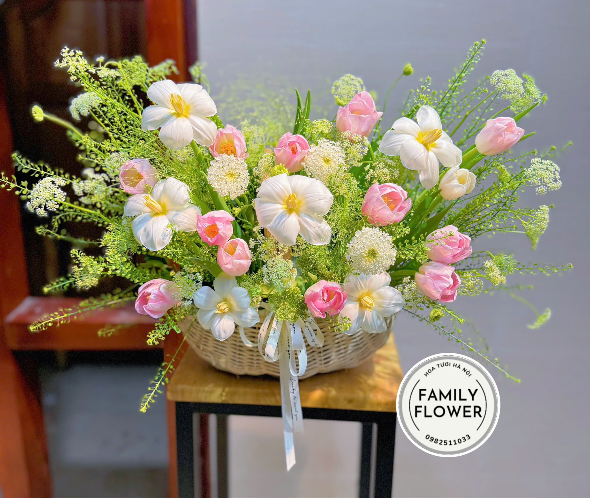 Lẵng hoa tulip tặng chúc mừng tại Hà Nội