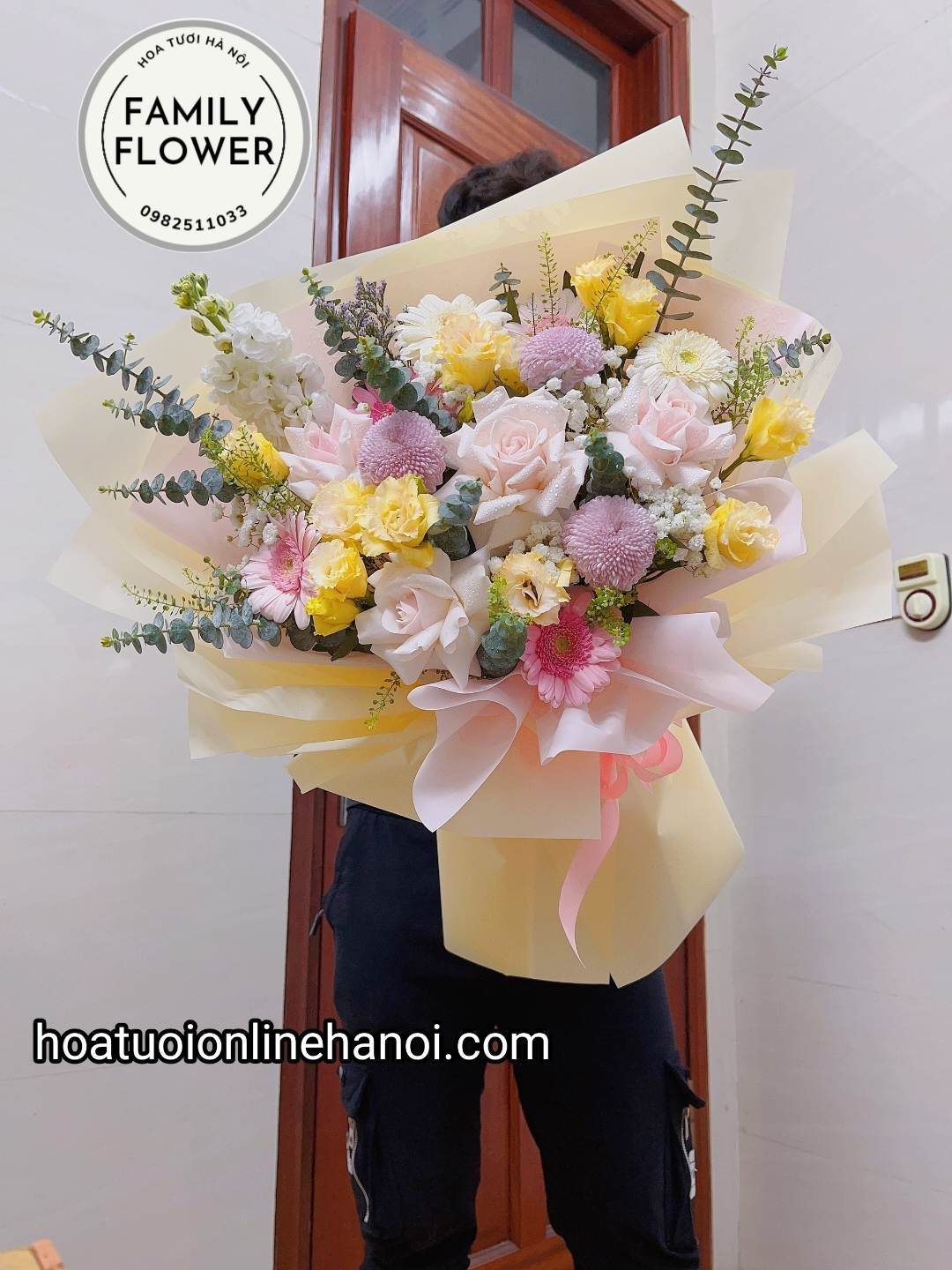 Bó hoa chúc mừng sinh nhật đẹp tone hồng mộng mơ,