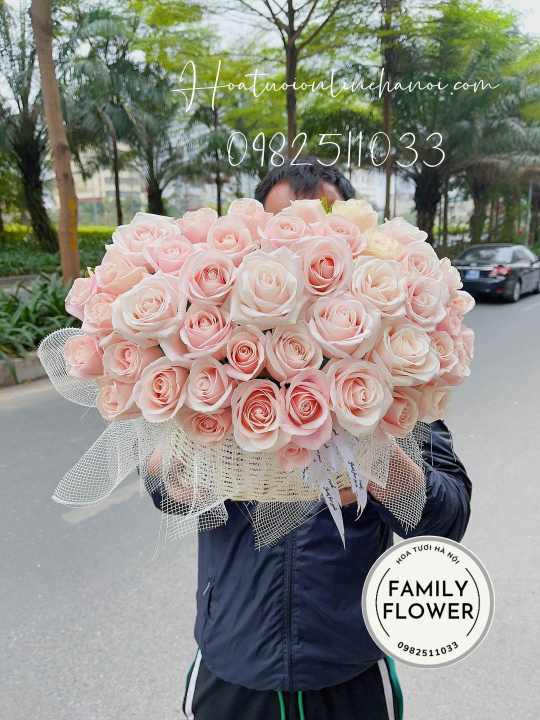 Lẵng hoa rực rỡ tặng giám đốc vip nhân dịp mùng 8 tháng 3 ở Hà Nội