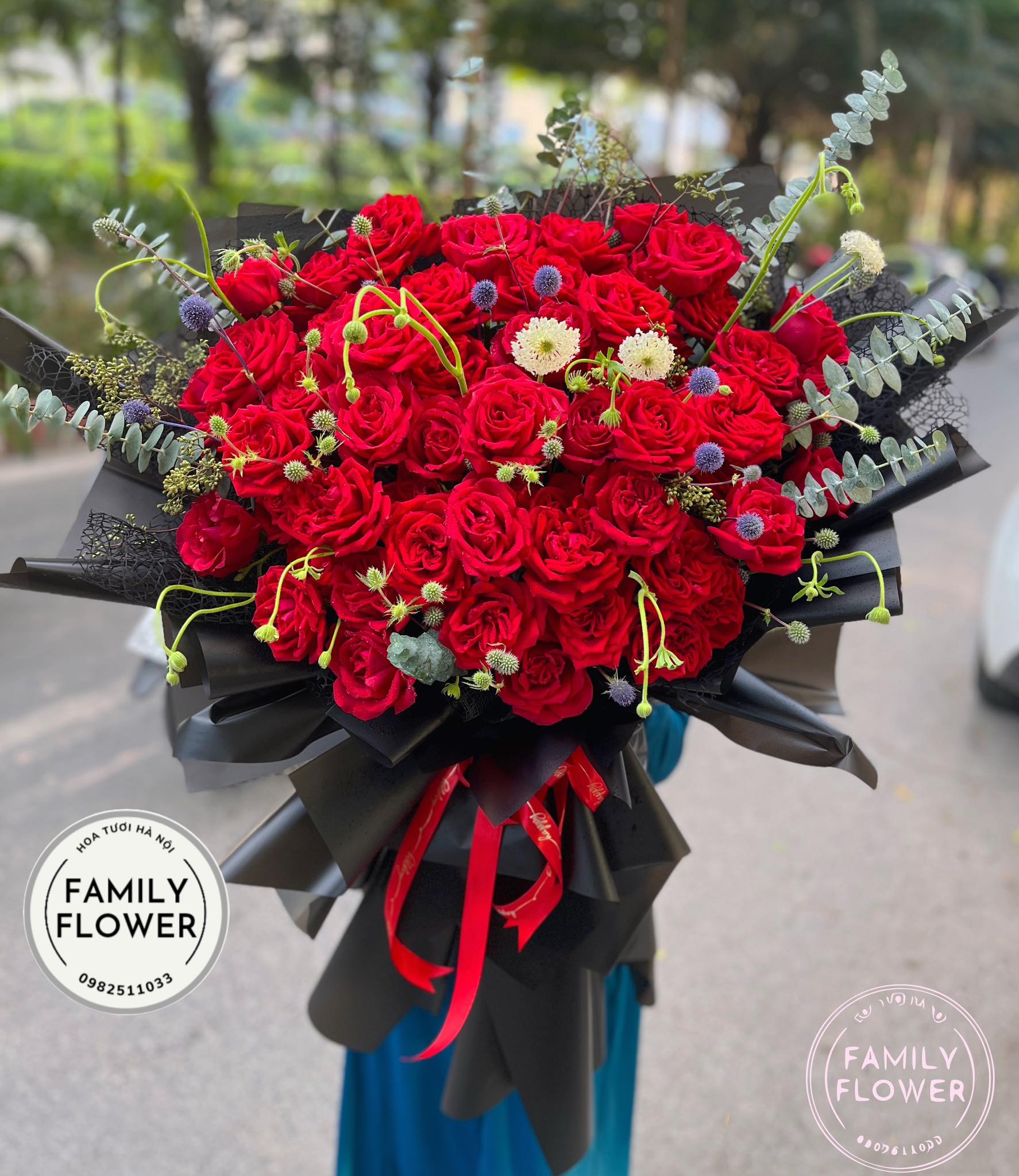 Bó hoa hồng đỏ tặng người yêu nhân dịp 20 tháng 10 ở Hà Nội ! Mua hoa tươi Hà Nội