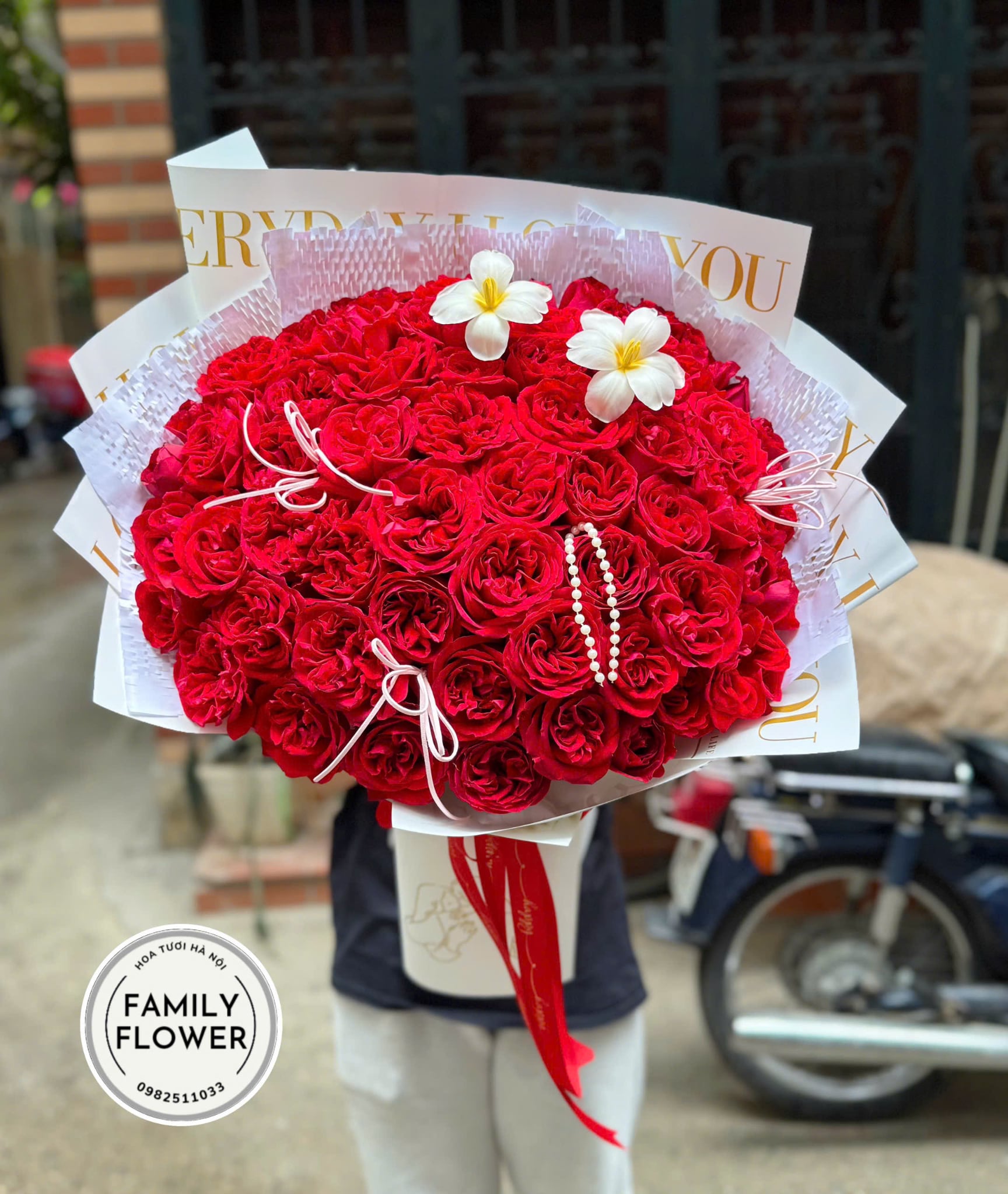 Bó hoa hồng đỏ tặng chúc mừng Hà Nội