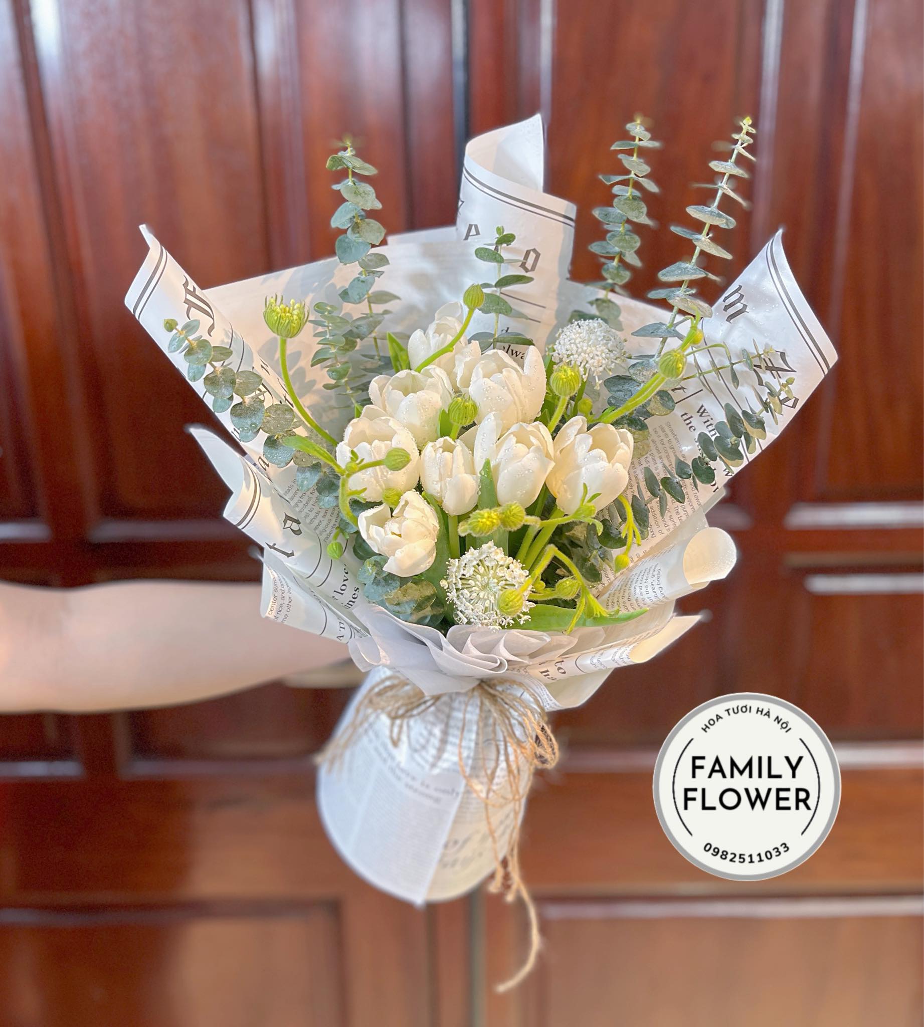 Bó hoa tulip trắng tặng chúc mừng tại Ba Đình - Cầu Giấy Hà Nội ! mua hoa tươi online Hà Nội