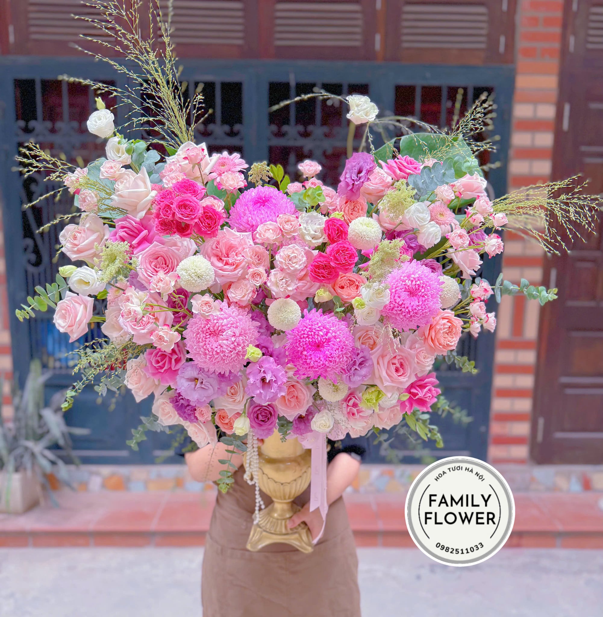 Bình hoa tone hồng tặng chúc mừng sinh nhật Hà Nội