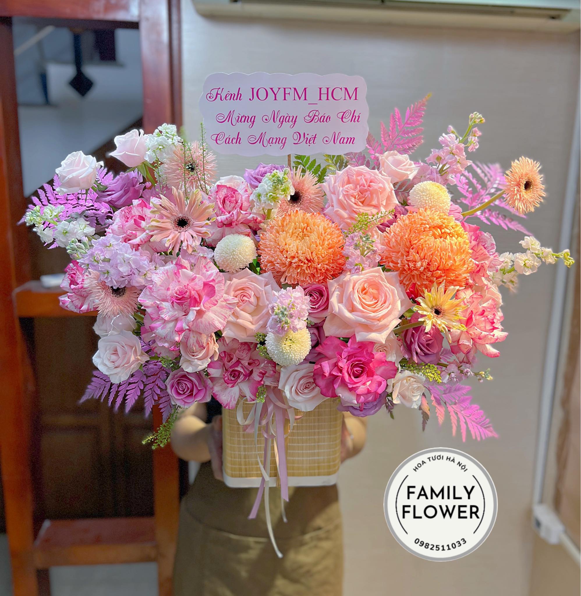 Lẵng hoa chúc mừng ngày báo chí Việt Nam Ở Hà Nội ! Hoa báo chí Việt nam