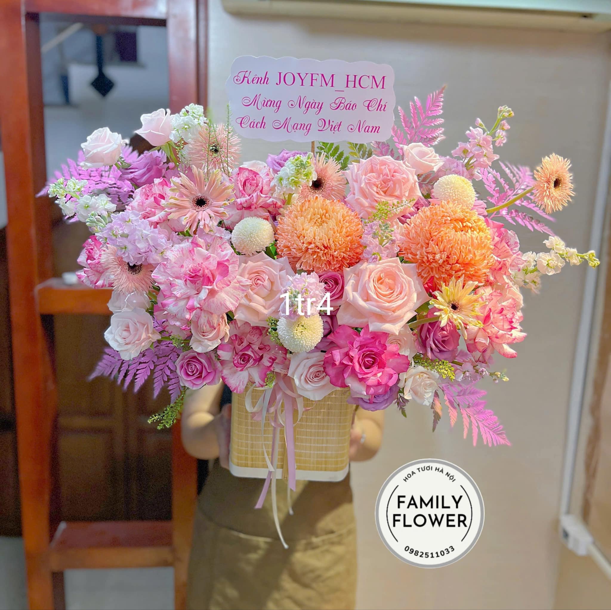 Gợi ý những mẫu lẵng hoa nhân ngày 20/10 ngày phụ nữa Việt Nam ! Mua hoa 20/10 tại Hà Nội ! Mua hoa online tại Ba Đình Hà Nội