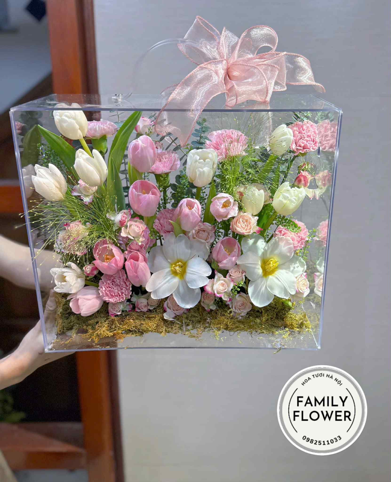 Vali hoa tulip tặng sinh nhật vợ ! Hoa tulip tặng vợ ! Hoa tulip Hà Nội ! Mua hoa tươi Hà Nội