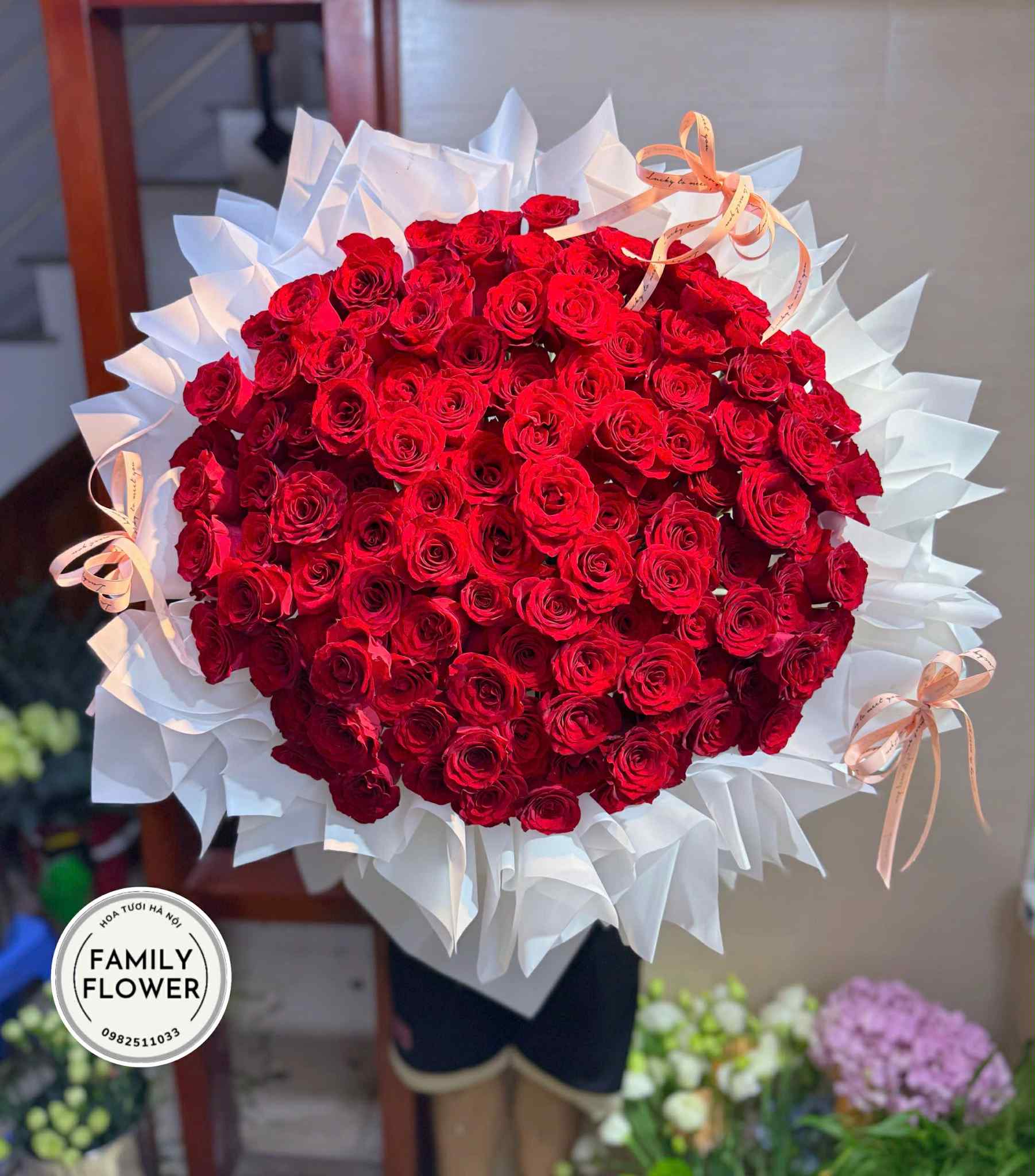 Bó hoa hồng đỏ tặng bạn gái nhân dịp ngày lễ tình yêu ! Hoa valentine ! Mua hoa tươi Hà Nội