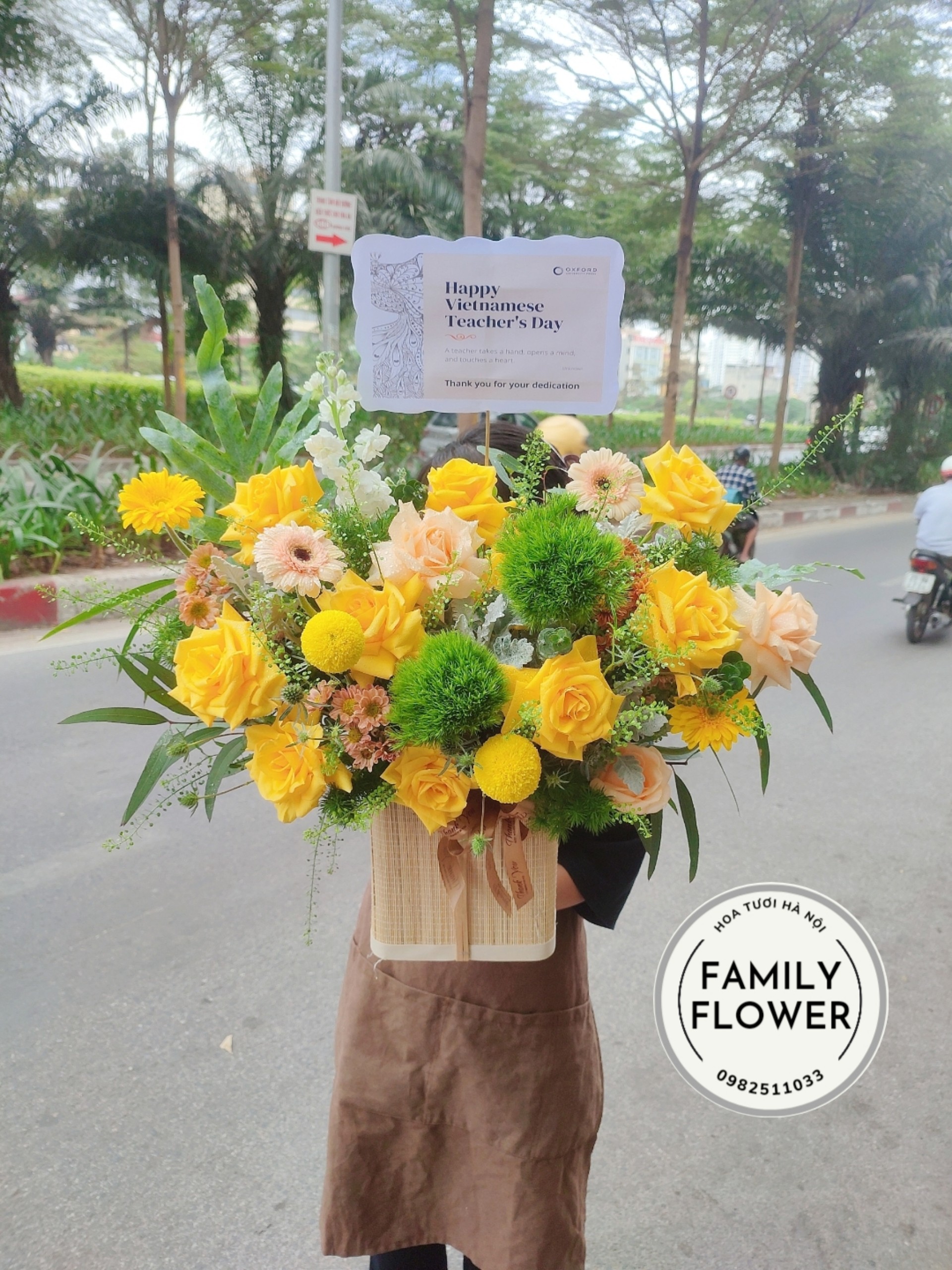 Giỏ hoa chúc mừng ngày Nhà giáo Việt Nam 20/11 tại Hà Nội