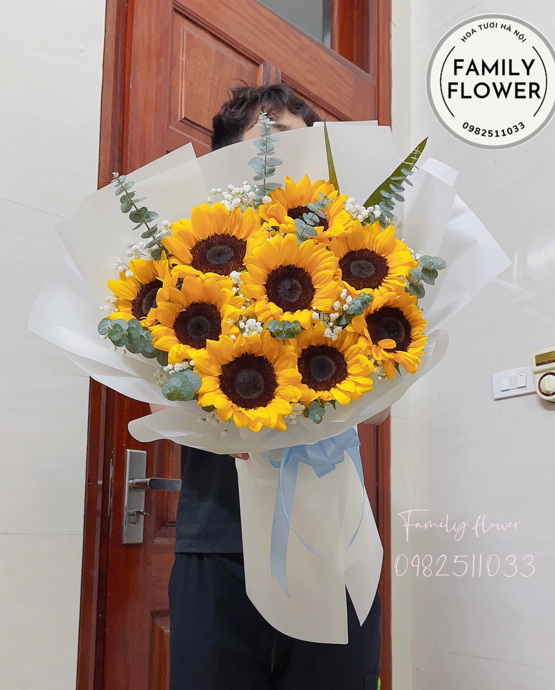 Đặt hoa tươi Hà Nội ! Bó hoa hướng dương tặng bạn bè ở quận Đống Đa Hà Nội