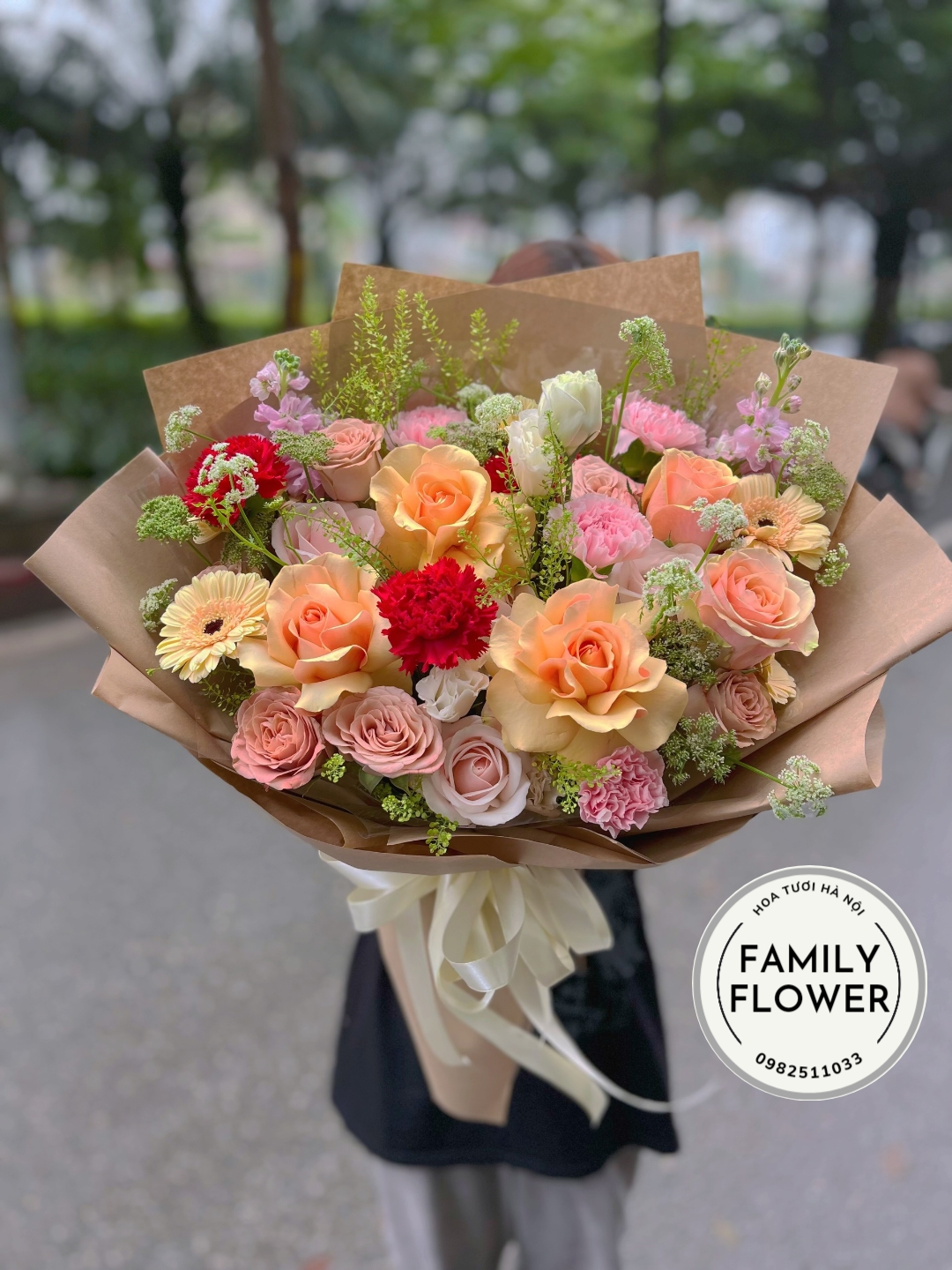 Bó hoa tone cam tặng bố , chồng , anh trai ở Hà Nội! Đặt hoa online Hà Nội