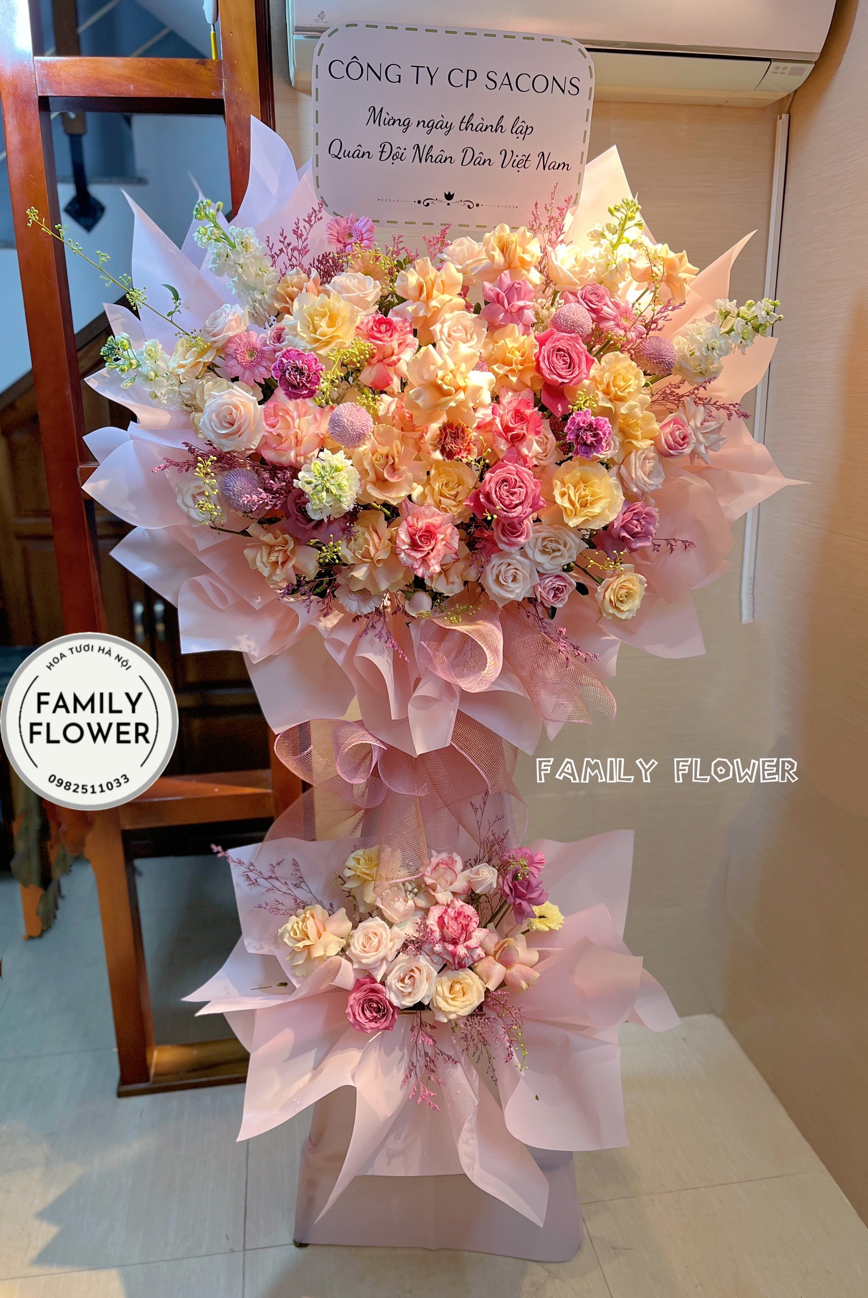 Kệ hoa chúc mừng ngày quân đội nhân dân Việt Nam ở Hà Nội ! Hoa tươi Hà Nội ! Mua hoa online tại Hà Nội