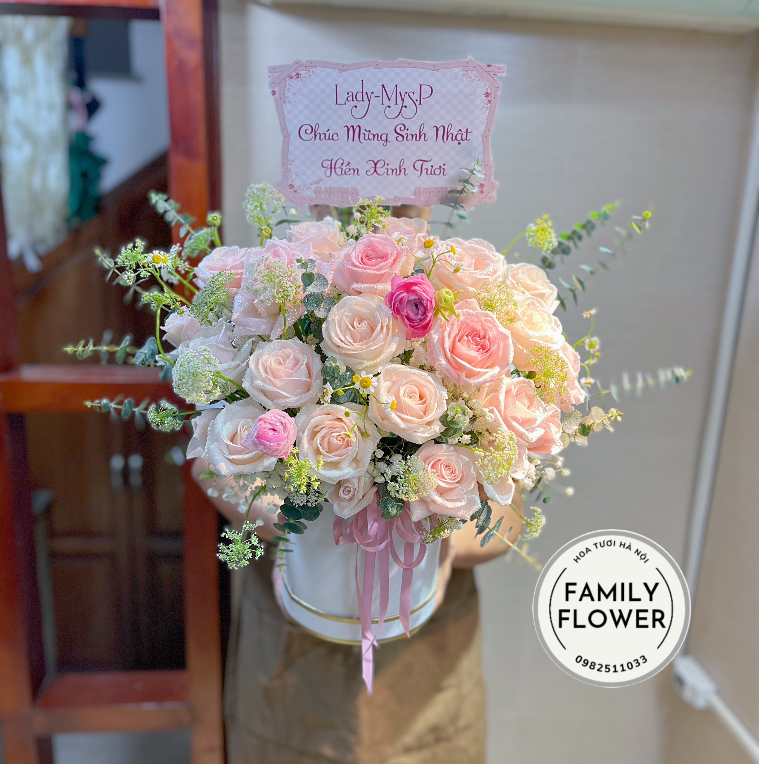 Hộp hoa tặng mẹ nhân dịp 8 tháng 3 ở Hà Nội ! Mua hoa 8/3 ở Hà Nội