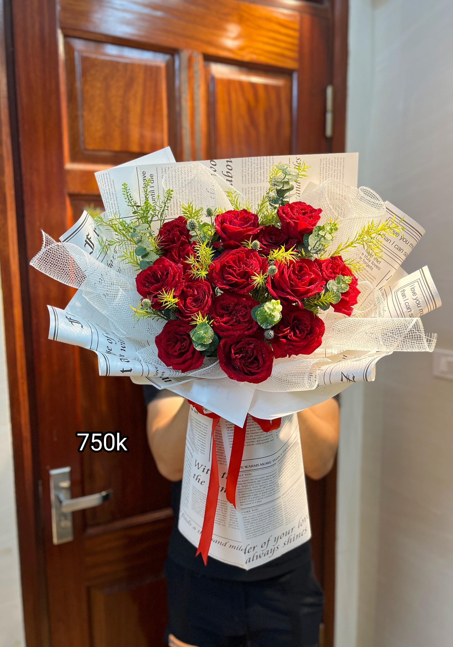 Hoa tươi Hà Nội - Bó hồng đỏ 8/3 tại Ba Đình Hà Nội