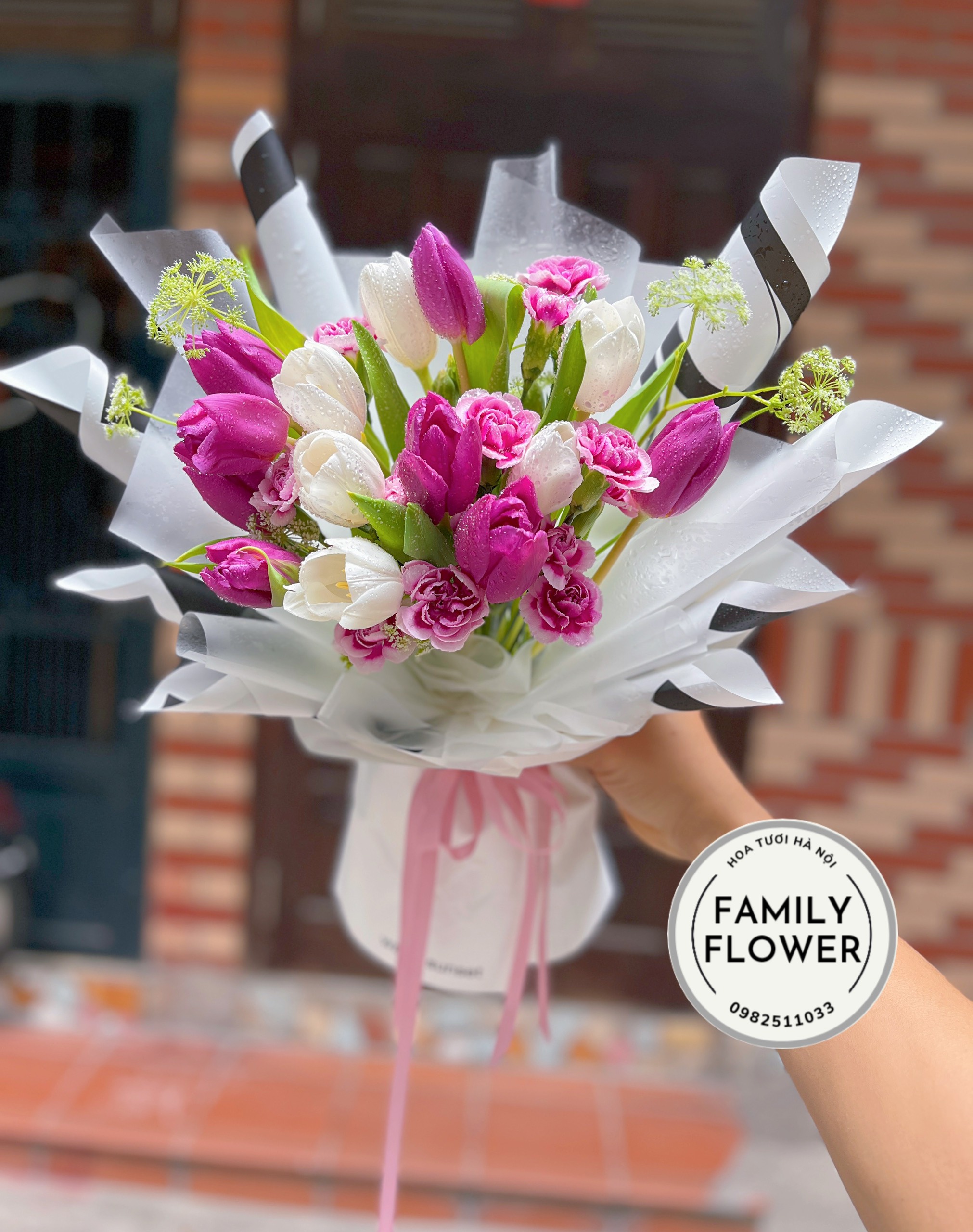 Bó hoa tulip tím tặng sinh nhật bạn gái , vợ ở Hà Nội ! Mua hoa tulip Hà Nội