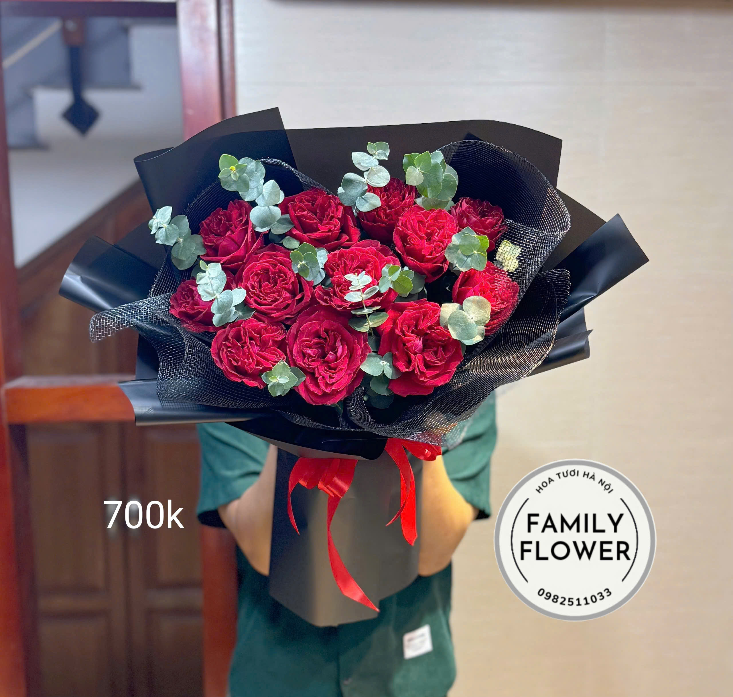 Bó hồng đỏ tặng 20/10 nhân ngày phụ nữ Việt Nam tại Ba Đình Hà Nội ! Hoa chúc mừng tại hà Nội ! Mua hoa tươi online Hà Nội