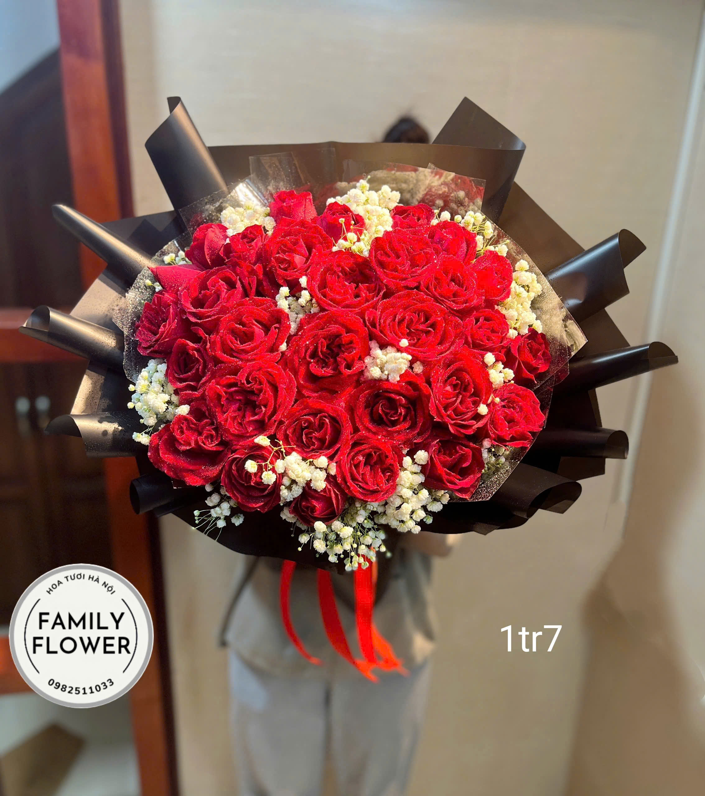 Bó hồng đỏ tặng 20/10 nhân ngày phụ nữ Việt Nam tại Ba Đình Hà Nội ! Hoa chúc mừng tại hà Nội ! Mua hoa tươi online Hà Nội