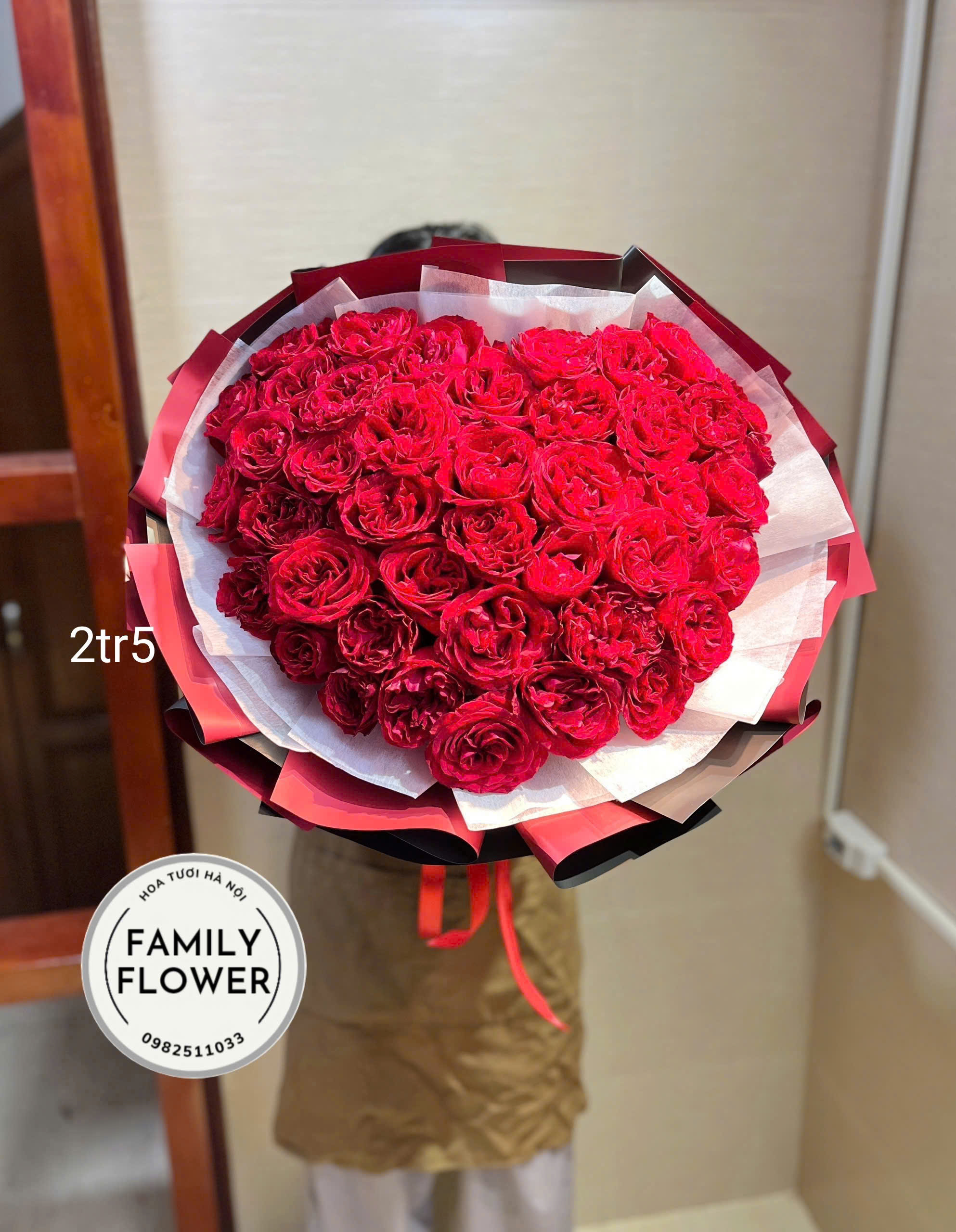 Bó hồng đỏ tặng 20/10 nhân ngày phụ nữ Việt Nam tại Ba Đình Hà Nội ! Hoa chúc mừng tại hà Nội ! Mua hoa tươi online Hà Nội