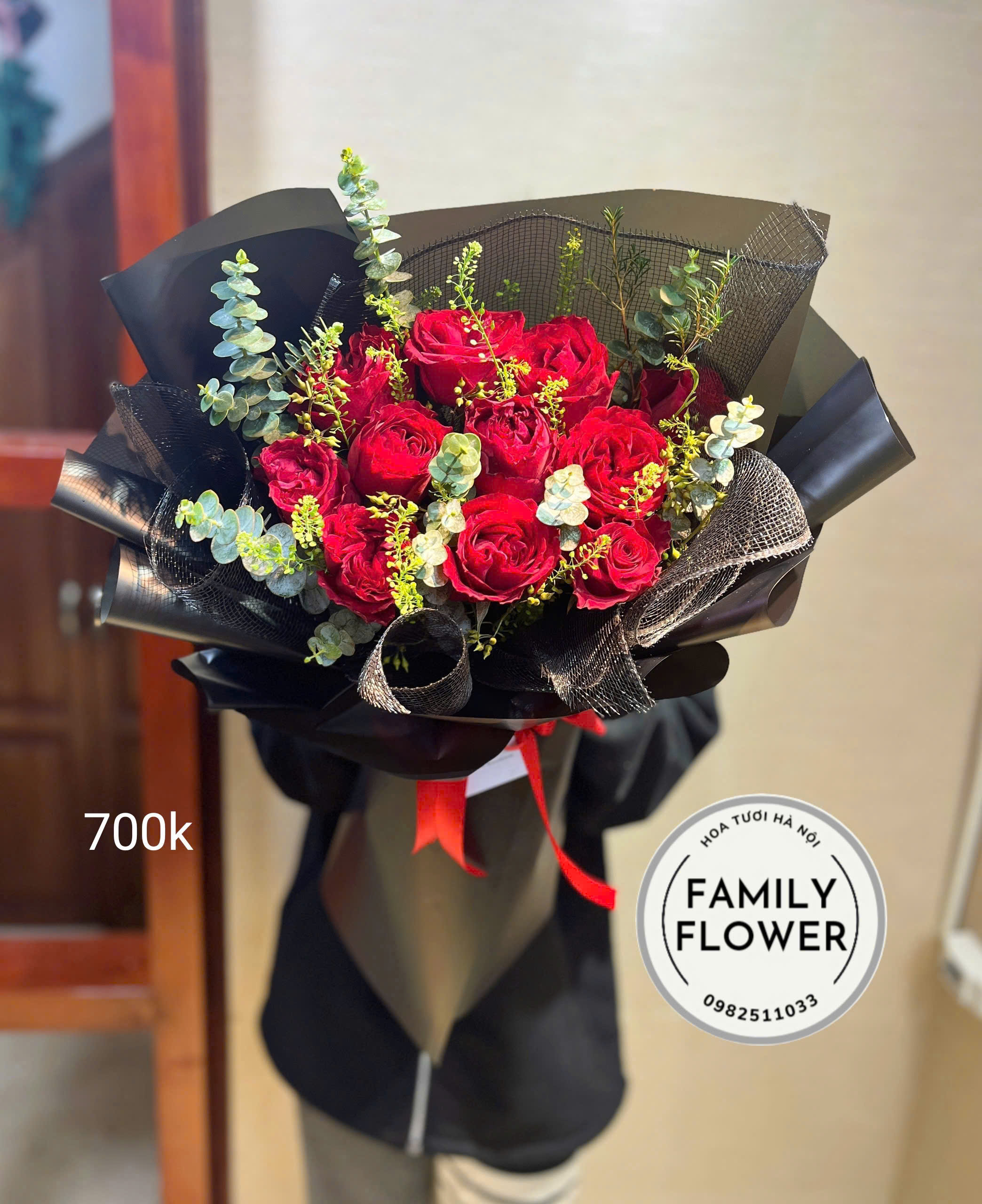 Bó hồng đỏ tặng 20/10 nhân ngày phụ nữ Việt Nam tại Ba Đình Hà Nội ! Hoa chúc mừng tại hà Nội ! Mua hoa tươi online Hà Nội