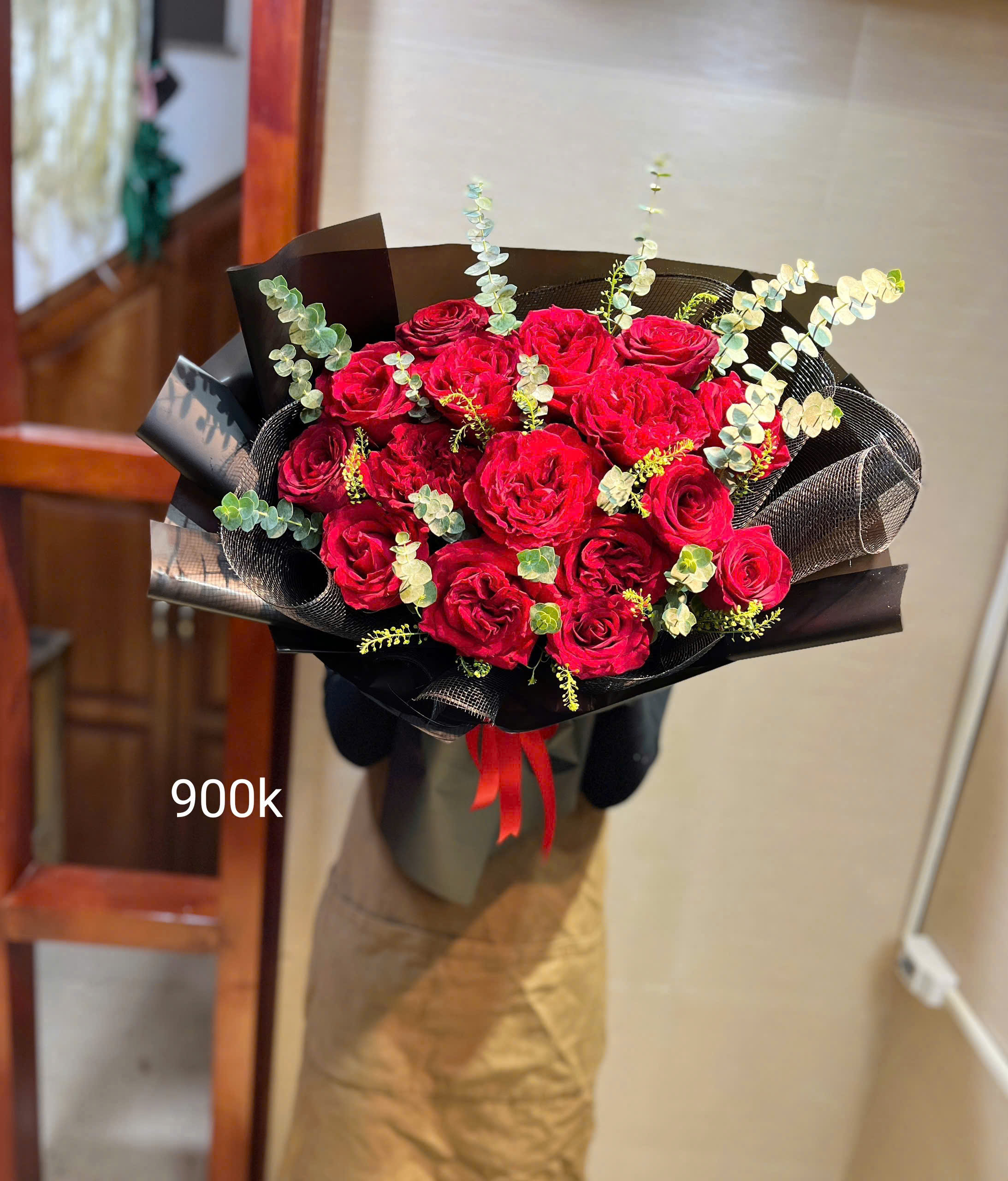 Bó hồng đỏ tặng 20/10 nhân ngày phụ nữ Việt Nam tại Ba Đình Hà Nội ! Hoa chúc mừng tại hà Nội ! Mua hoa tươi online Hà Nội