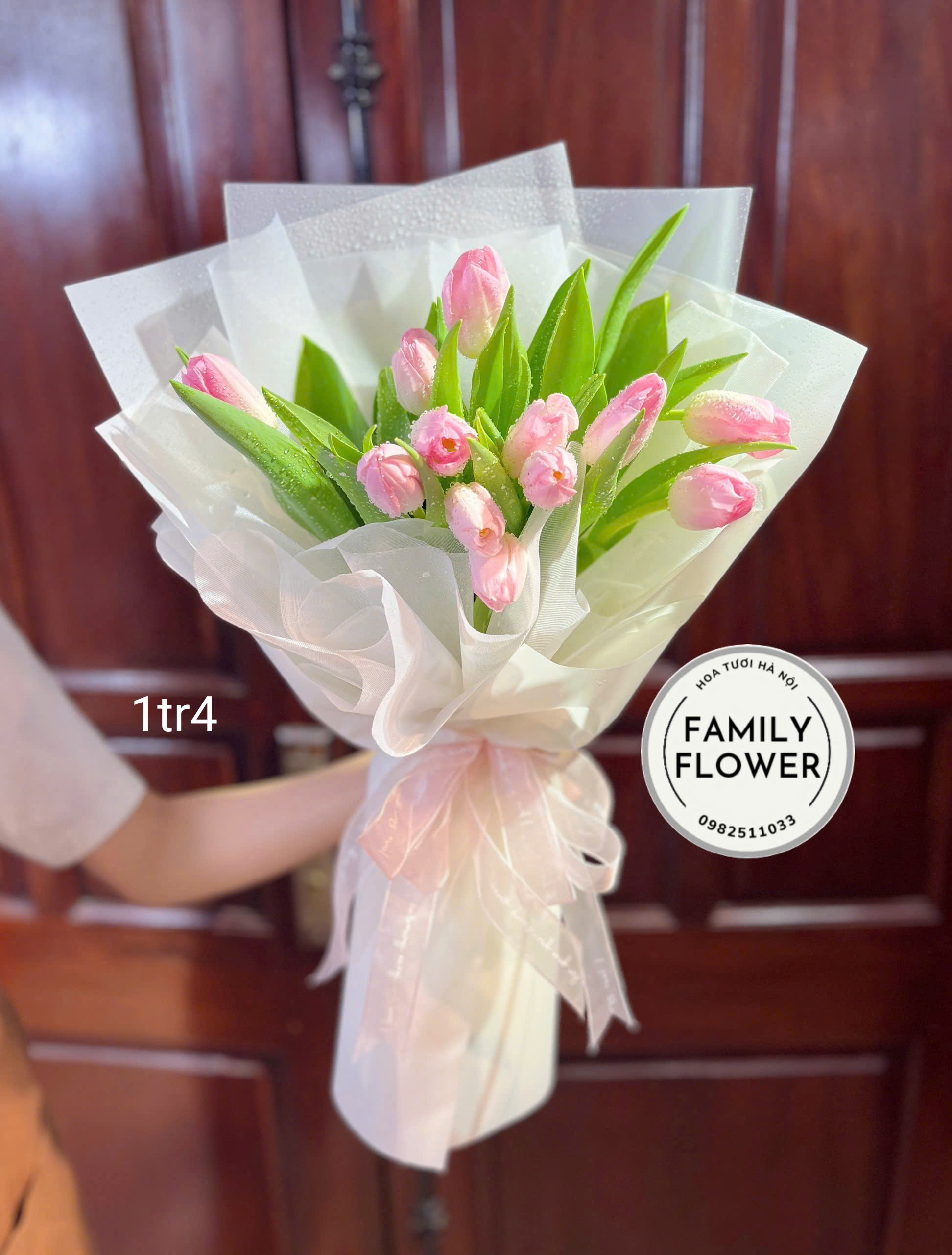 Tổng hợp những mẫu tulip siêu sinh tặng nhân dịp 20/10 tại Hà Nội, đừng nên bỏ lỡ nhé ! Hoa 20/10 đẹp tại Hà Nội ! Mua hoa online tại Hà Nội