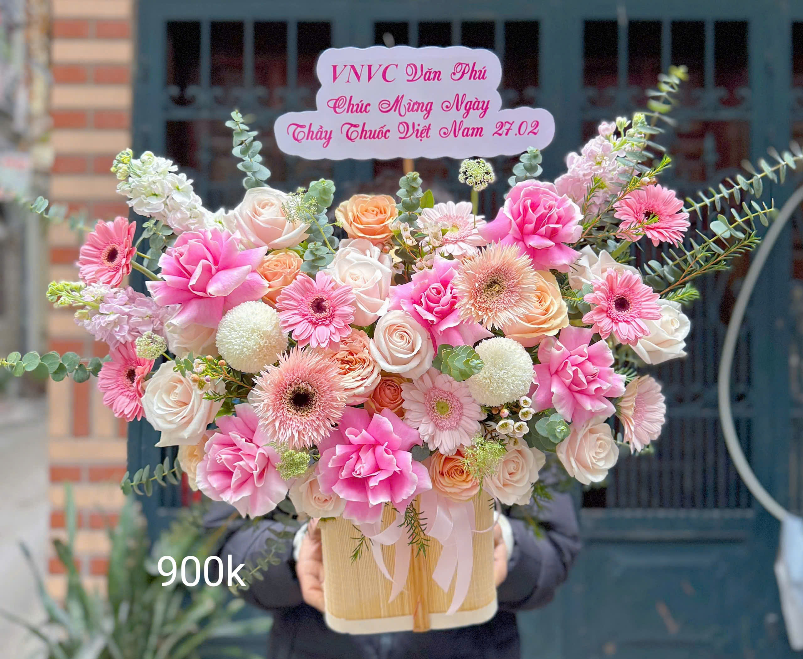 Lẵng hoa tươi 8/3 tại Ba Đình Hà Nội ! Mua hoa tươi tại Hà Nội ! Lẵng hoa nhà Family Fower