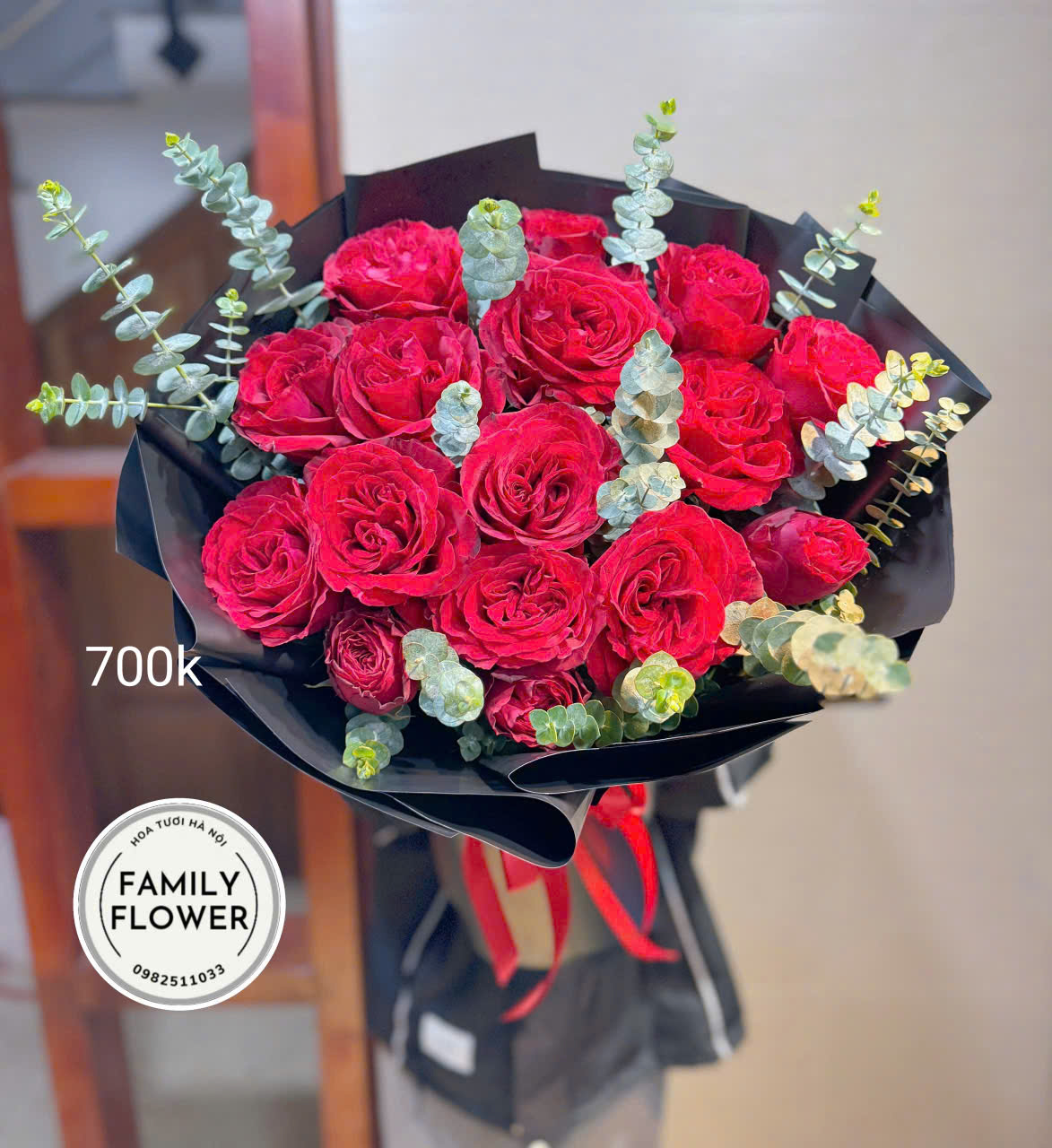 Các mẫu hoa hồng đỏ tặng người yêu, vợ, mẹ,...nhân dịp 8/3 ở Hà Nội ! Bó hồng đỏ tặng chúc mừng ! Mua hoa online tại Hà Nội của nhà Family Flower