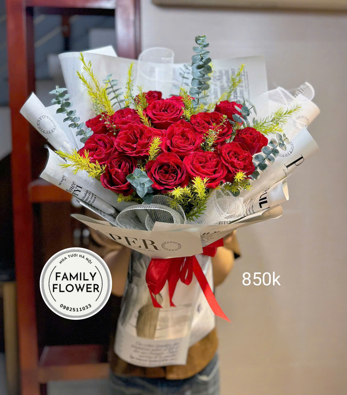 Các mẫu hoa hồng đỏ tặng người yêu, vợ, mẹ,...nhân dịp 8/3 ở Hà Nội ! Bó hồng đỏ tặng chúc mừng ! Mua hoa online tại Hà Nội của nhà Family Flower