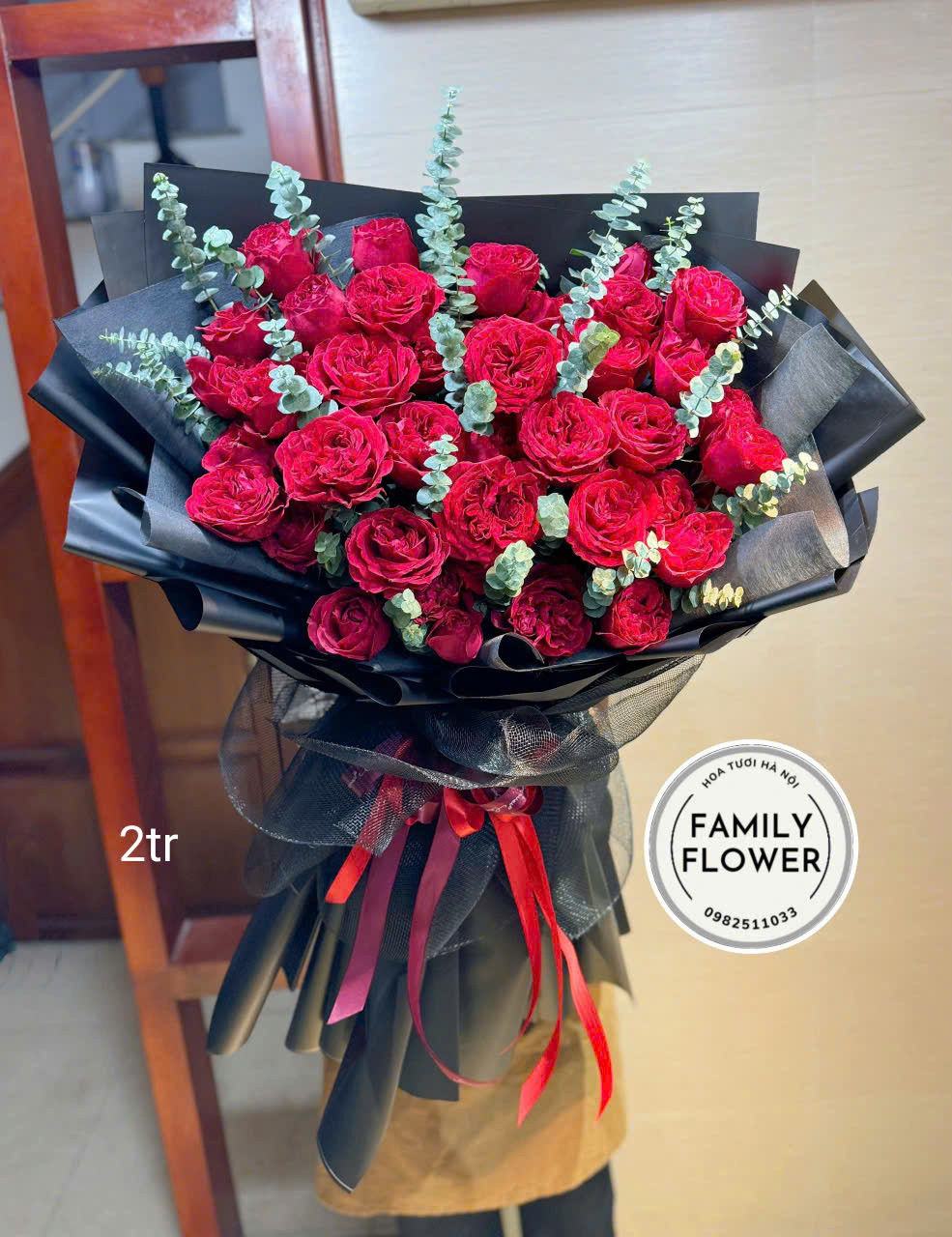 Các mẫu hoa hồng đỏ tặng người yêu, vợ, mẹ,...nhân dịp 8/3 ở Hà Nội ! Bó hồng đỏ tặng chúc mừng ! Mua hoa online tại Hà Nội của nhà Family Flower