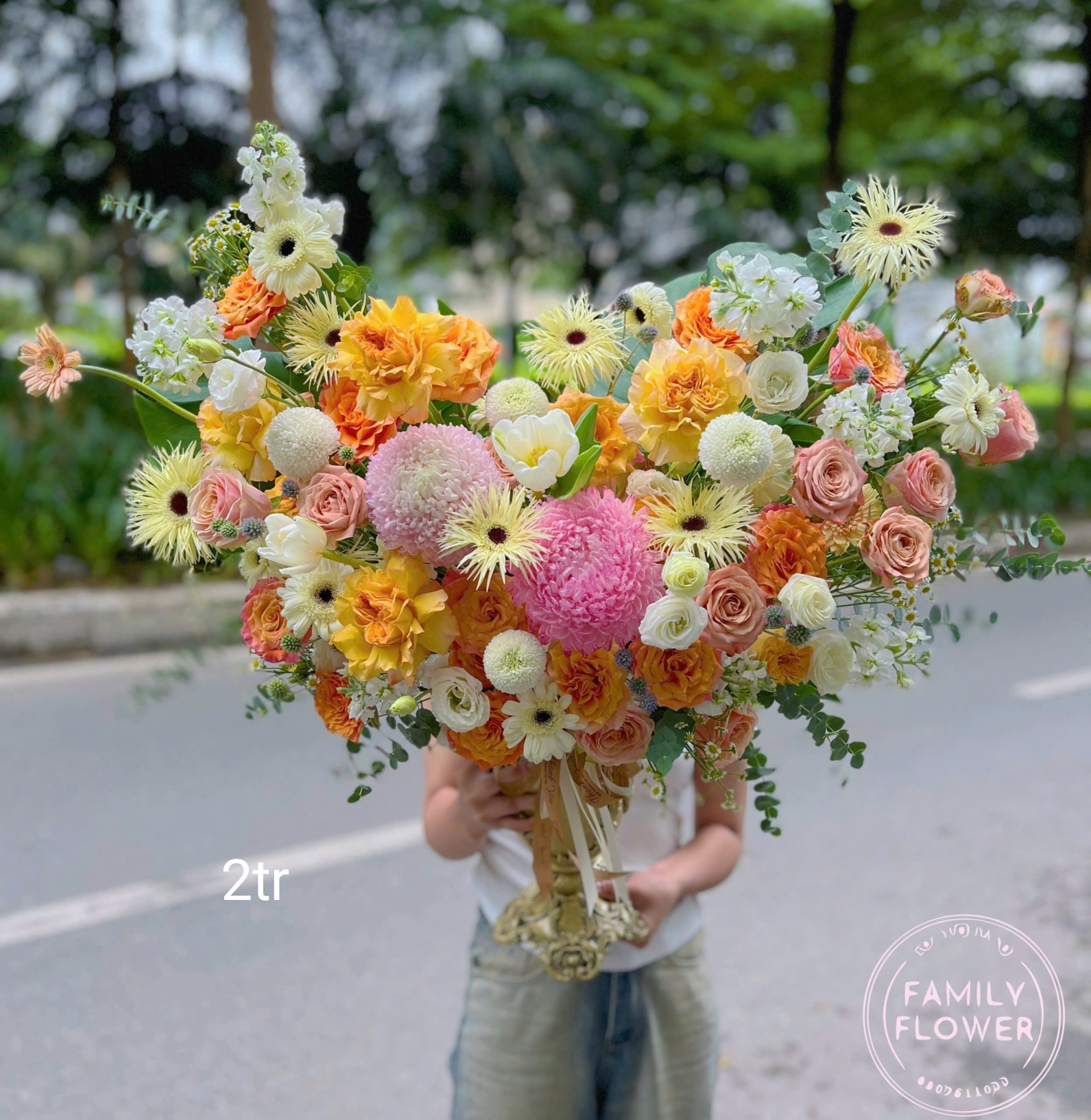 Gợi ý những mẫu bình hoa sang trọng tặng chúc mừng sếp, mẹ, vợ,... nhân ngày 8/3 tại Hà Nội ! Bình hoa tươi Hà Nội ! Hoa tươi tại nhà Family Flower