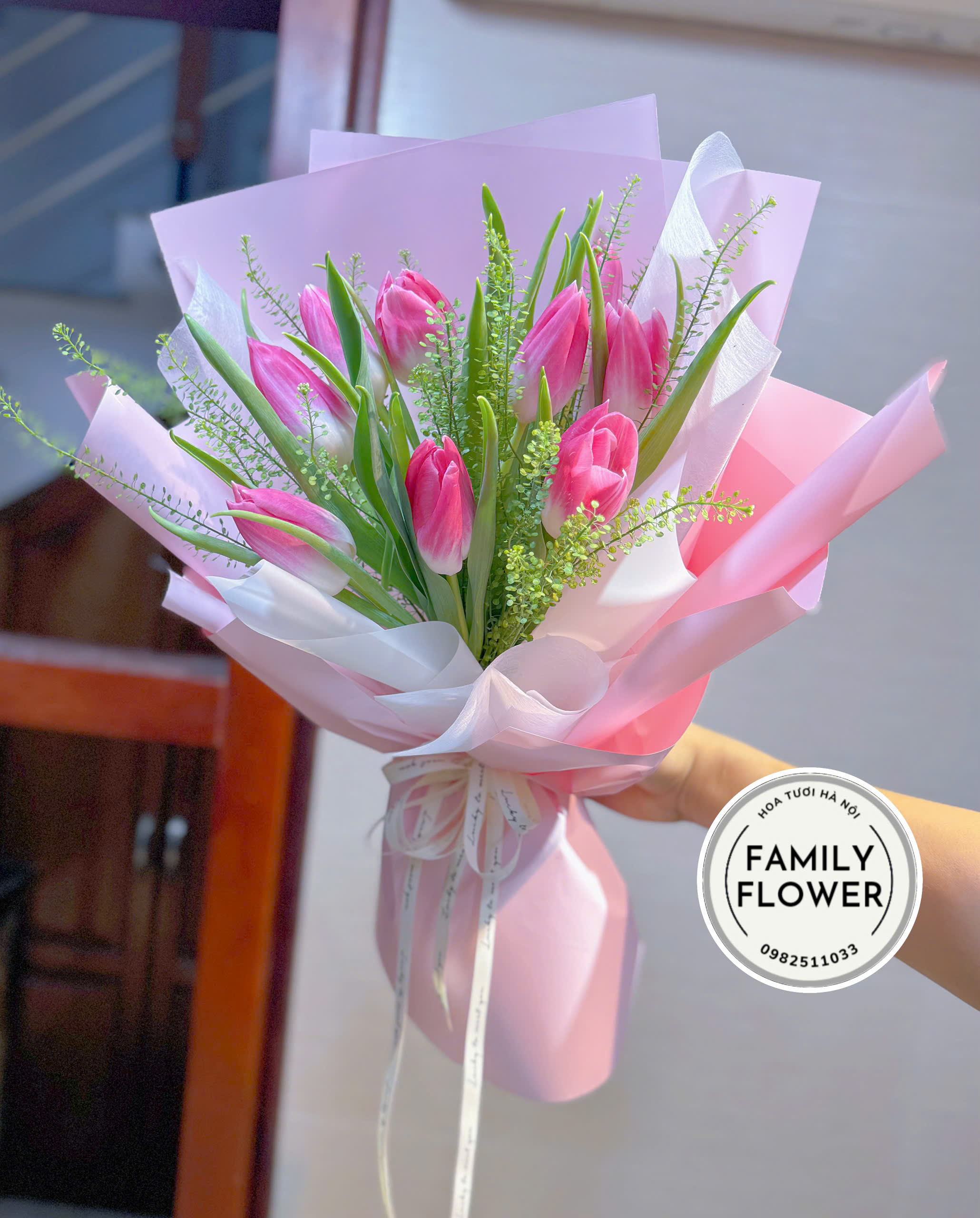 Bó hoa tulip tone hồng tặng chúc mừng tại Ba Đình Hà Nội