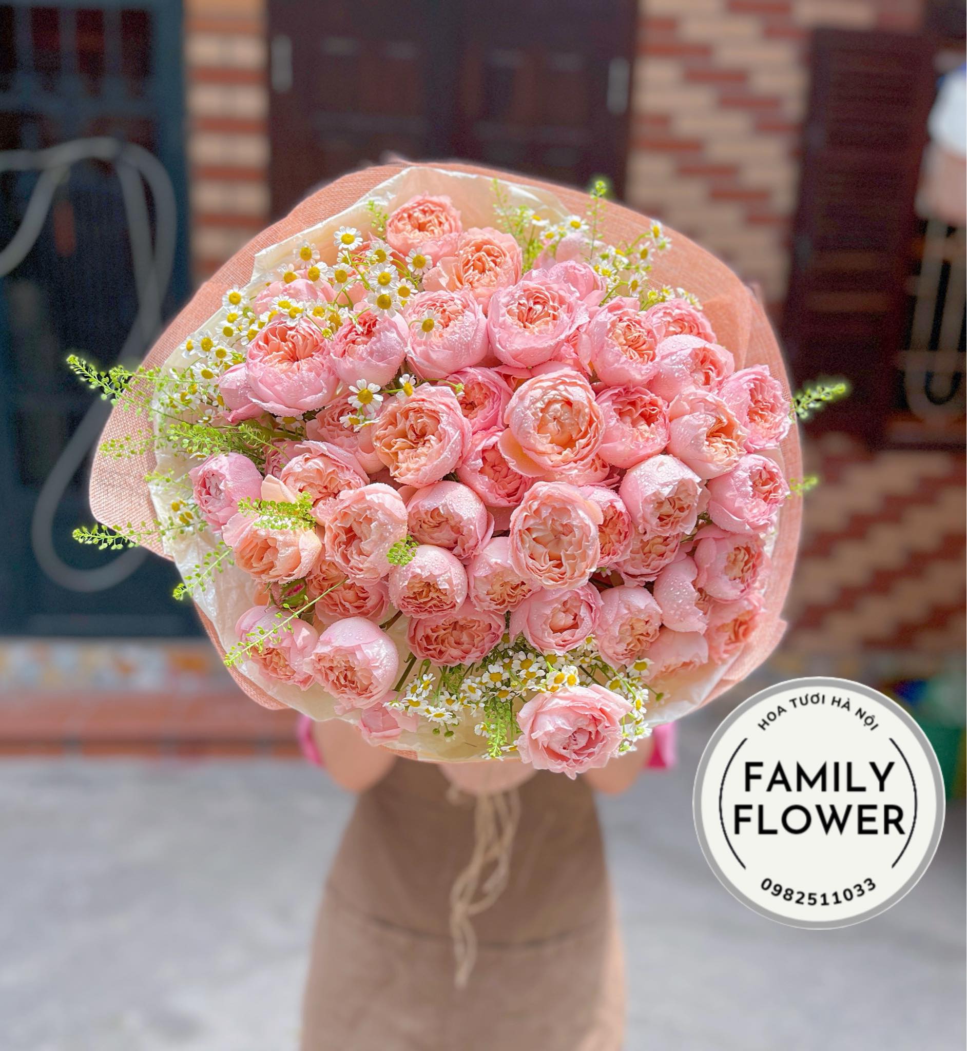 Mẫu hoa hồng đỏ tặng 20/10 thật ý nghĩa gửi tới người phụ nữ của bạn ! Hoa tươi 20/10 tại Hà Nội ! Mua hoa online tại Ba Đình Hà Nội