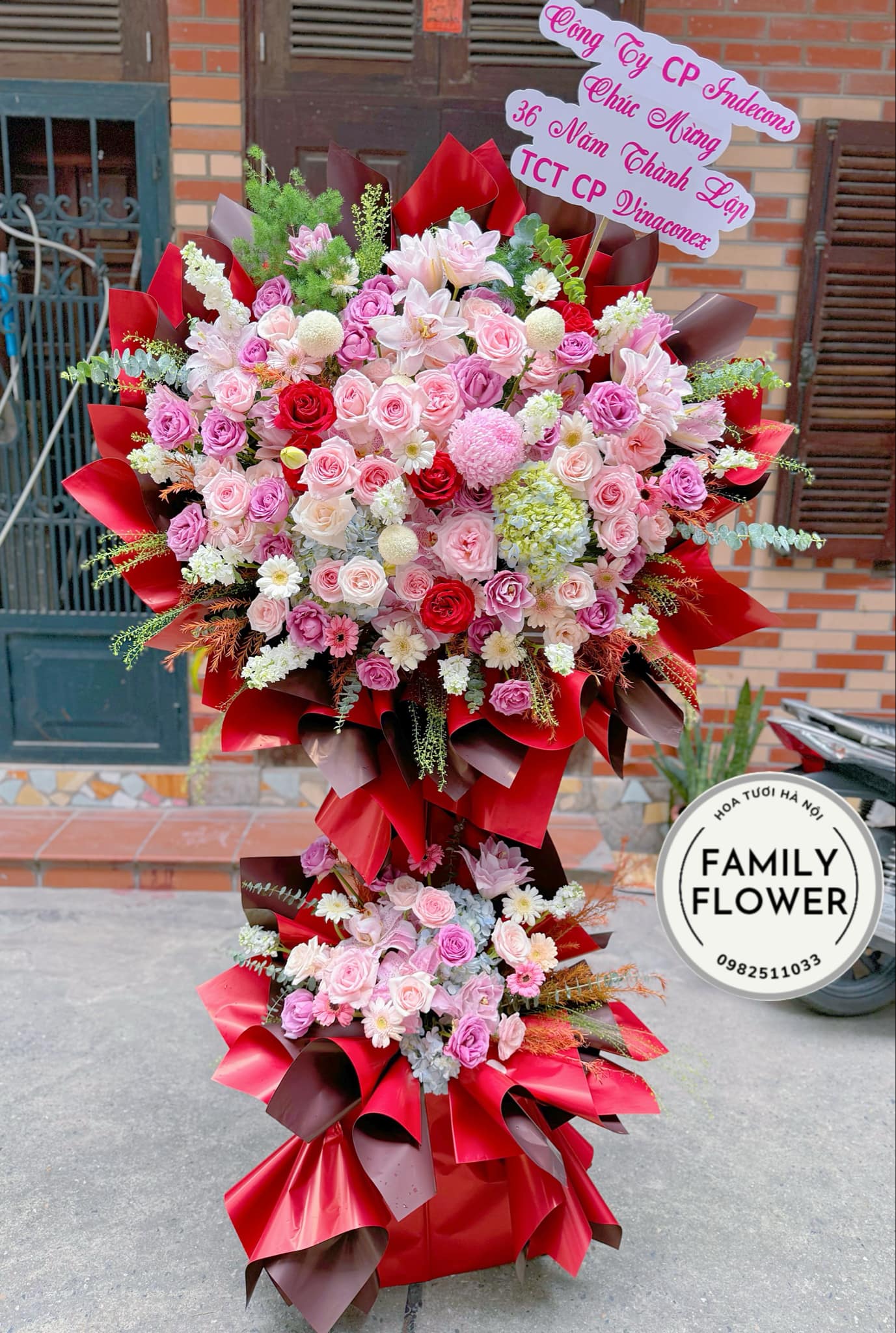 Hoa kệ cho ngày 20/11 nhà giáo Việt Nam tại Hà Nội