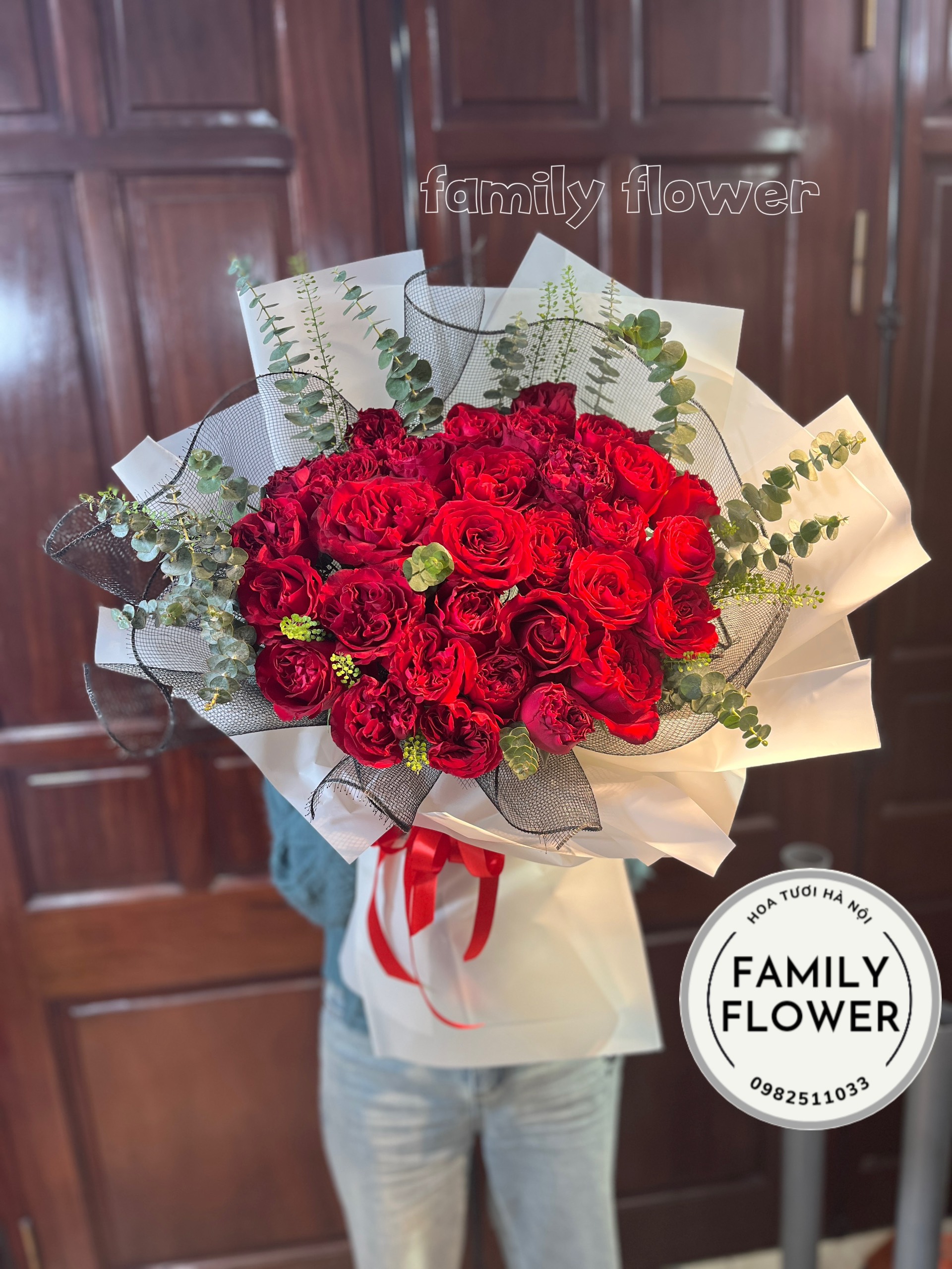 Mẫu hoa hồng đỏ tặng 20/10 thật ý nghĩa gửi tới người phụ nữ của bạn ! Hoa tươi 20/10 tại Hà Nội ! Mua hoa online tại Ba Đình Hà Nội