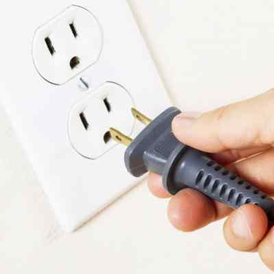 Máy sưởi không lên do nguồn điện gặp vấn đề